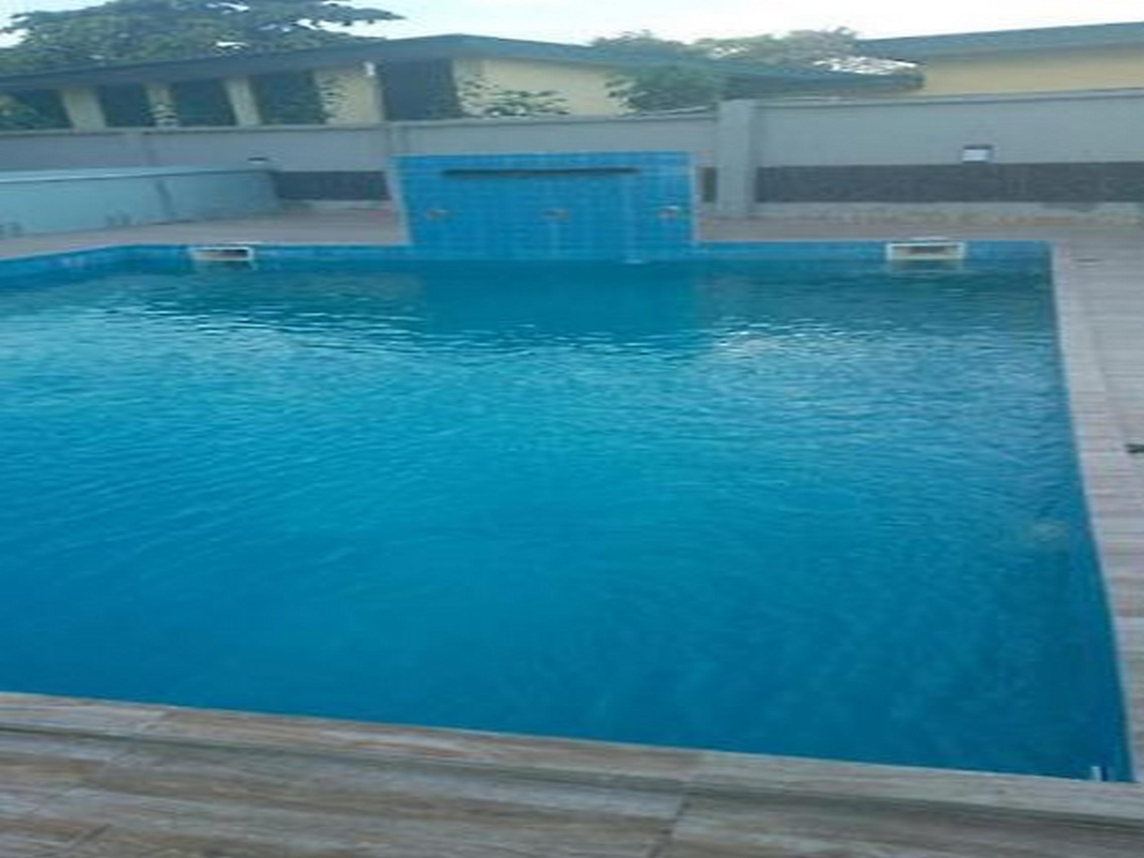 Vista Piscina Carlton Gate Xclusive Hotel