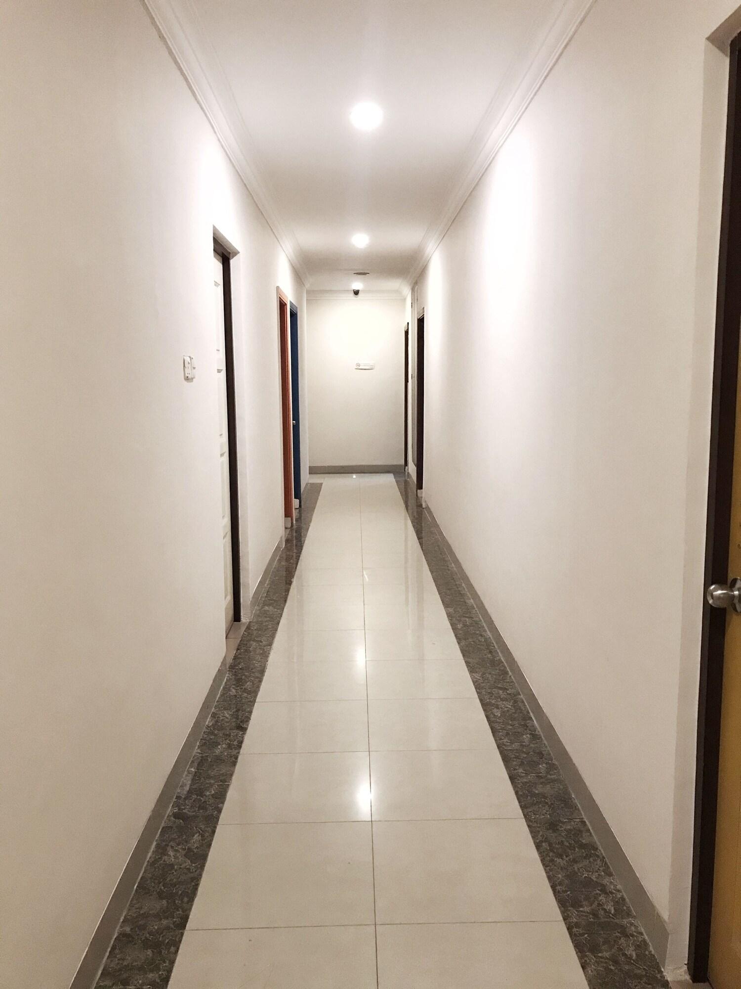 Varios The Music Hotel