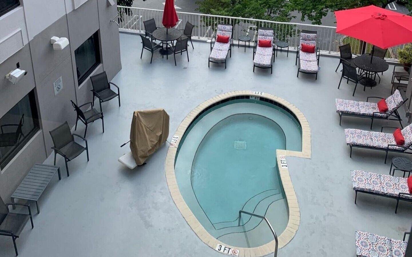 Vista Piscina Fairfield Inn & Suites by Marriott Miami Airport South