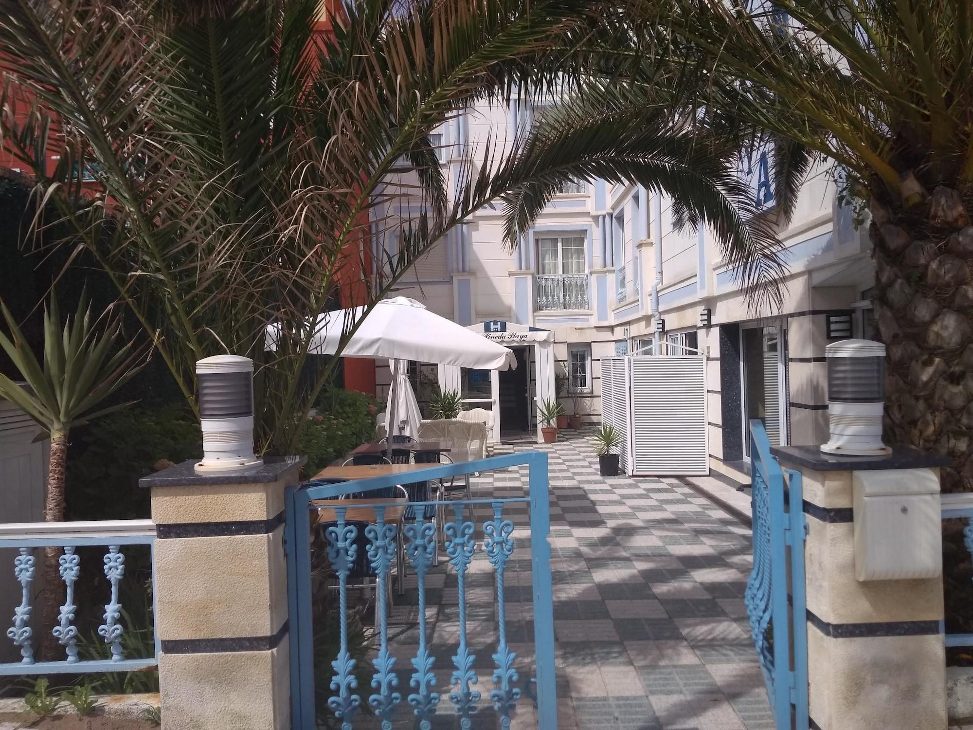 Vista Exterior Hotel Pineda Playa