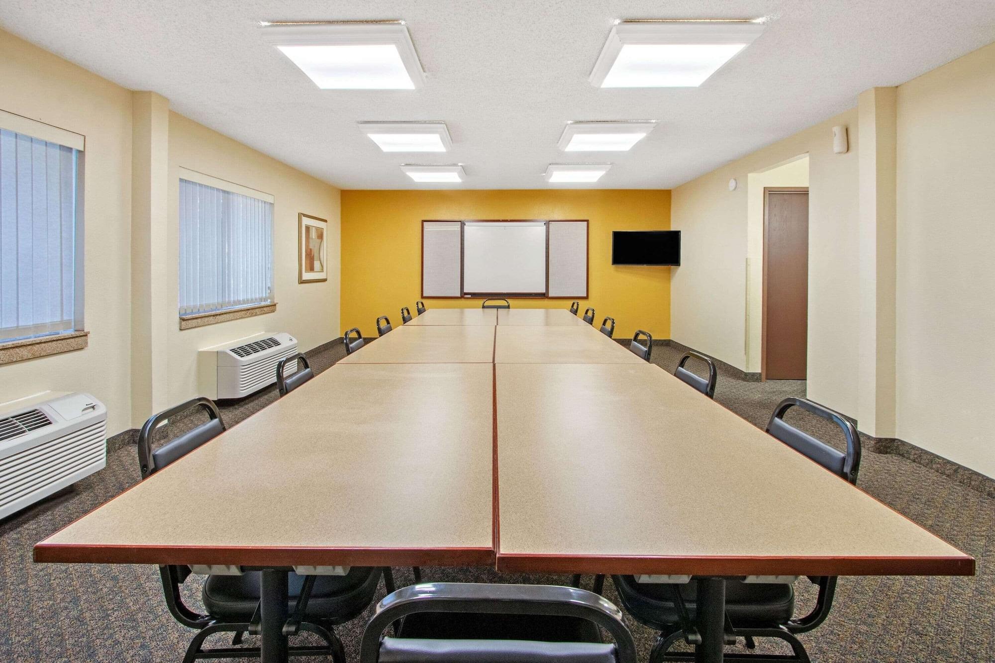 Sala de Reuniones La Quinta Inn & Suites by Wyndham Albuquerque Journal Ctr NW