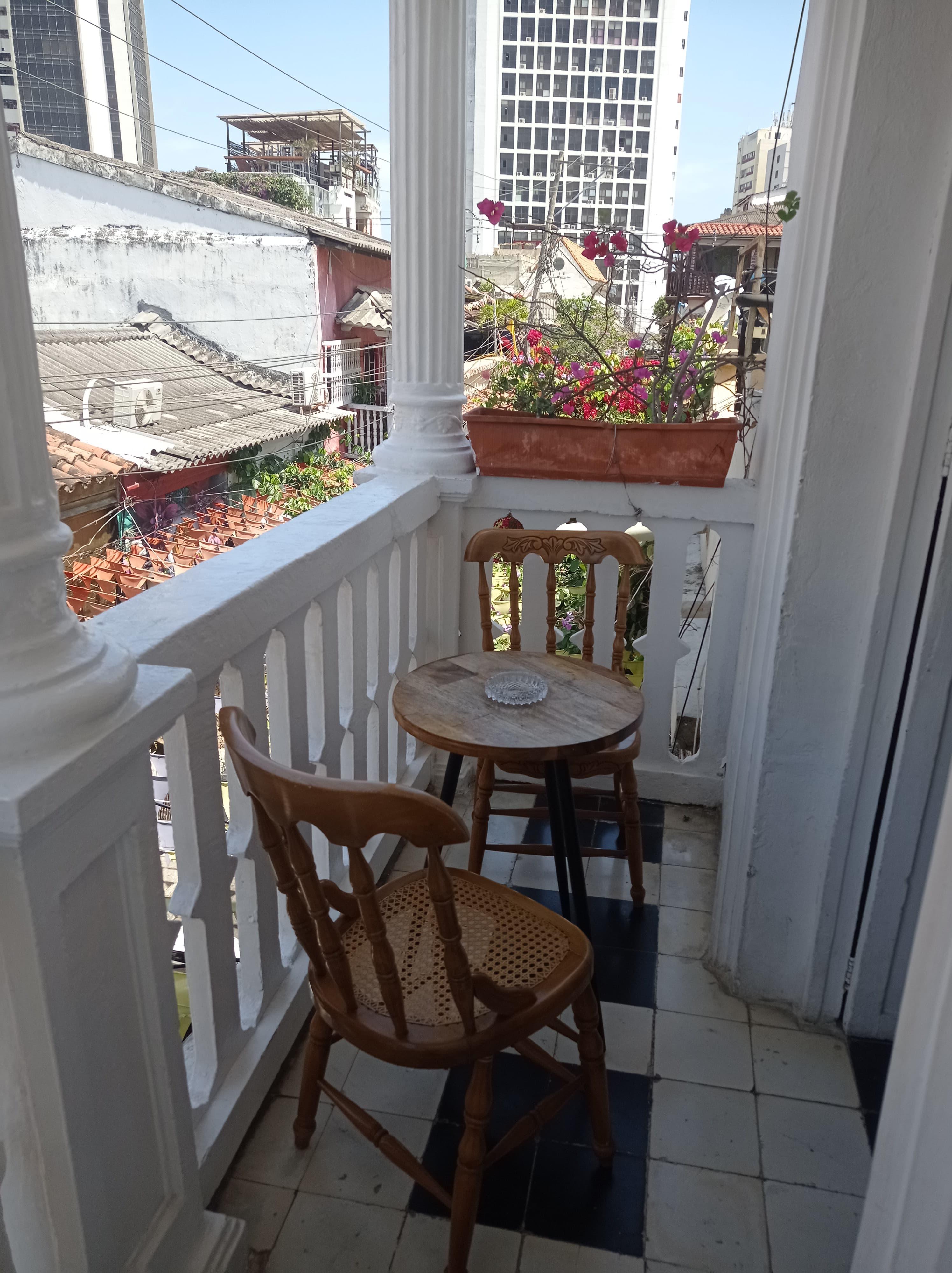 Varios HOSTEL M&H