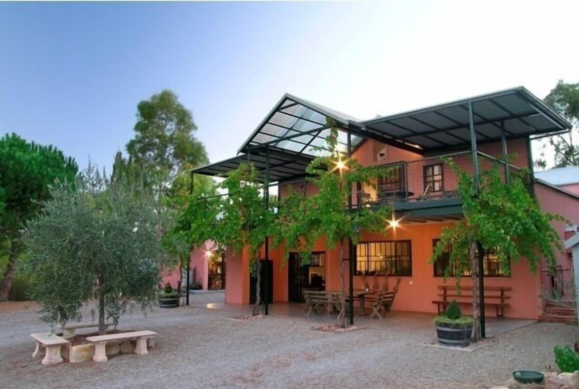 Varios Patly Hill Farm