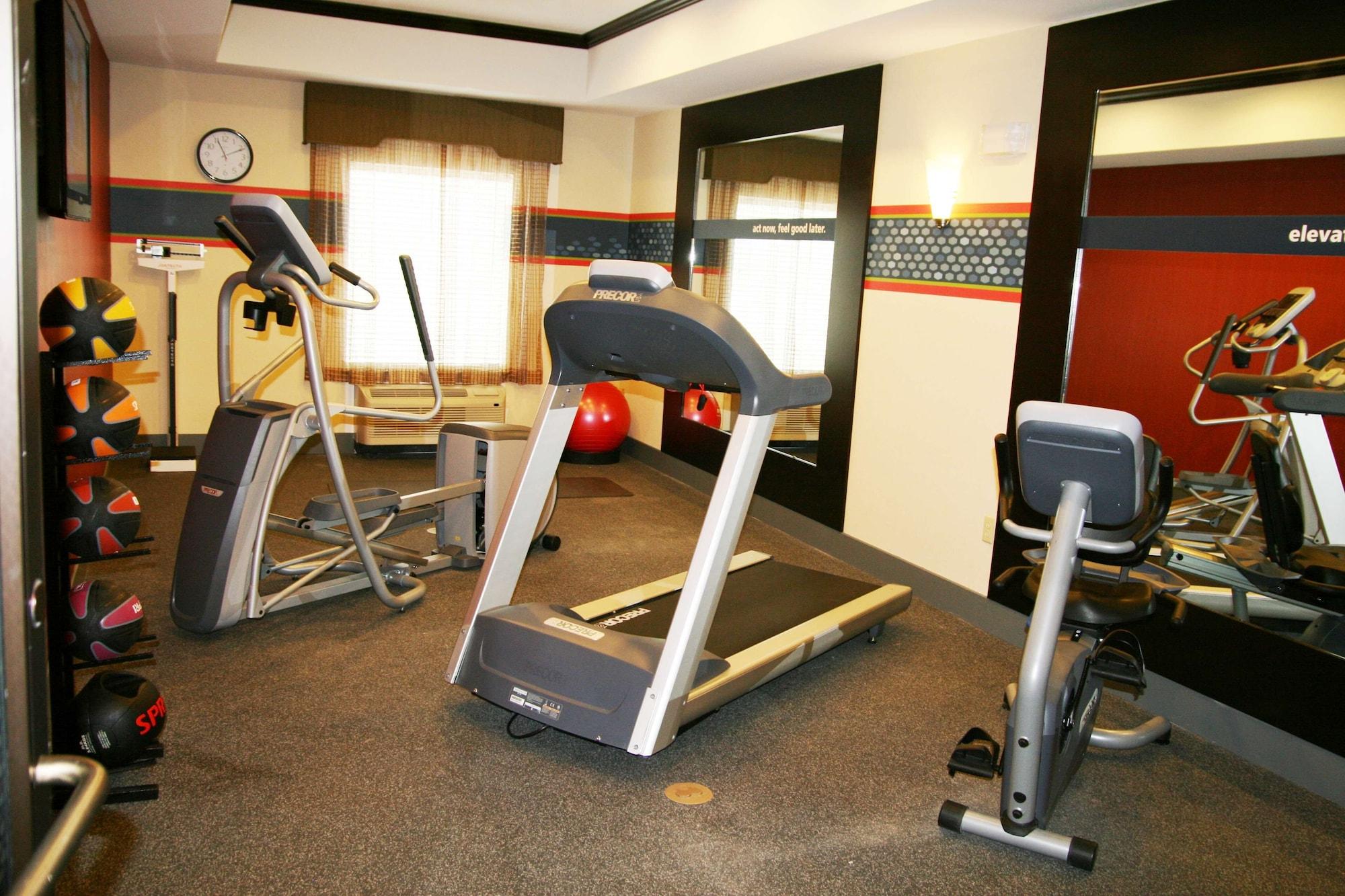 Gimnasio Hampton Inn & Suites Buffalo