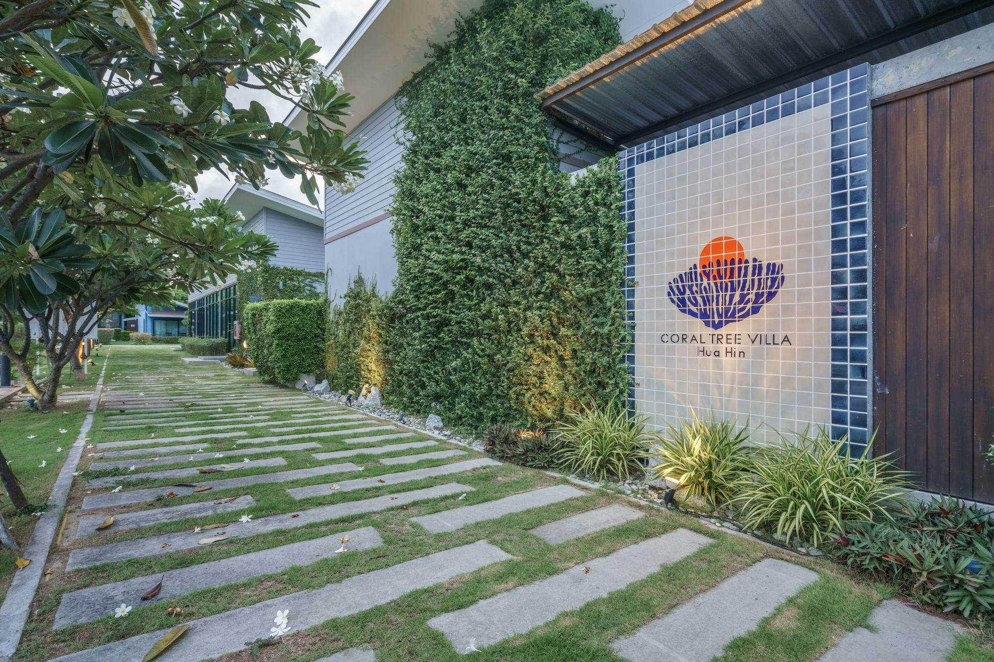 Vista Exterior Coral Tree Villa Huahin