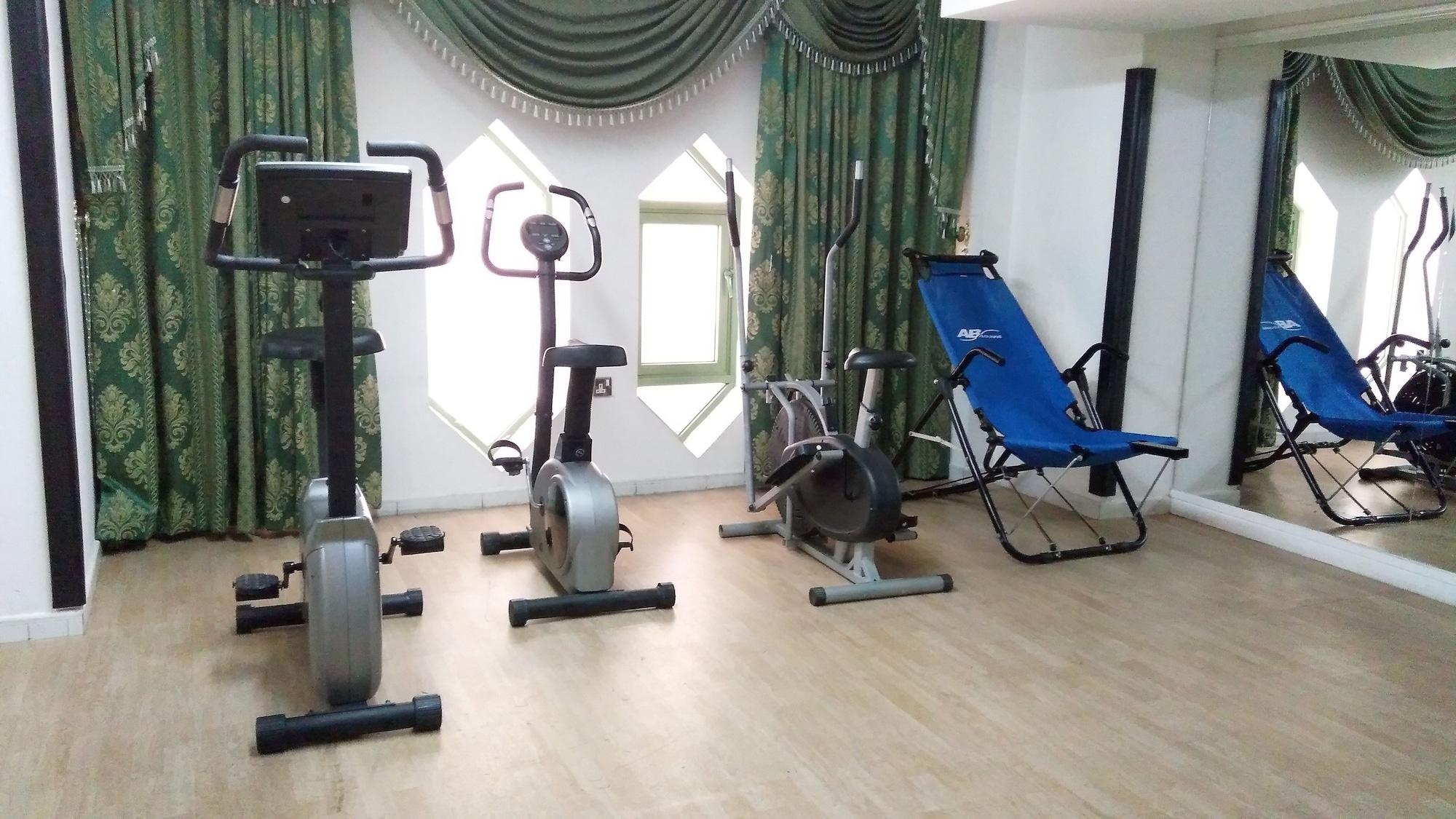 Gimnasio Royal Crown Hotel & Suites