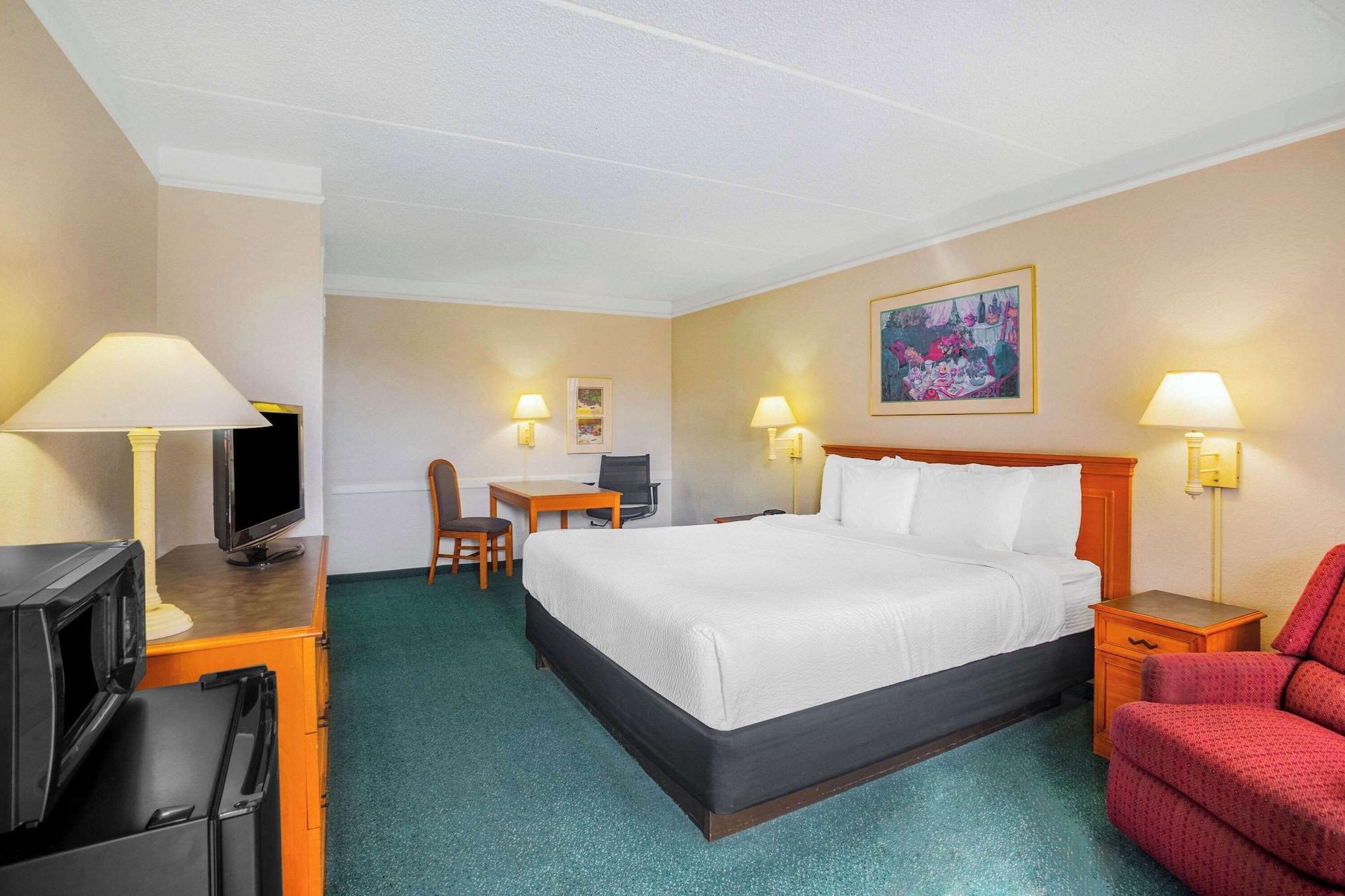 Habitación Super 8 by Wyndham Eagle Pass