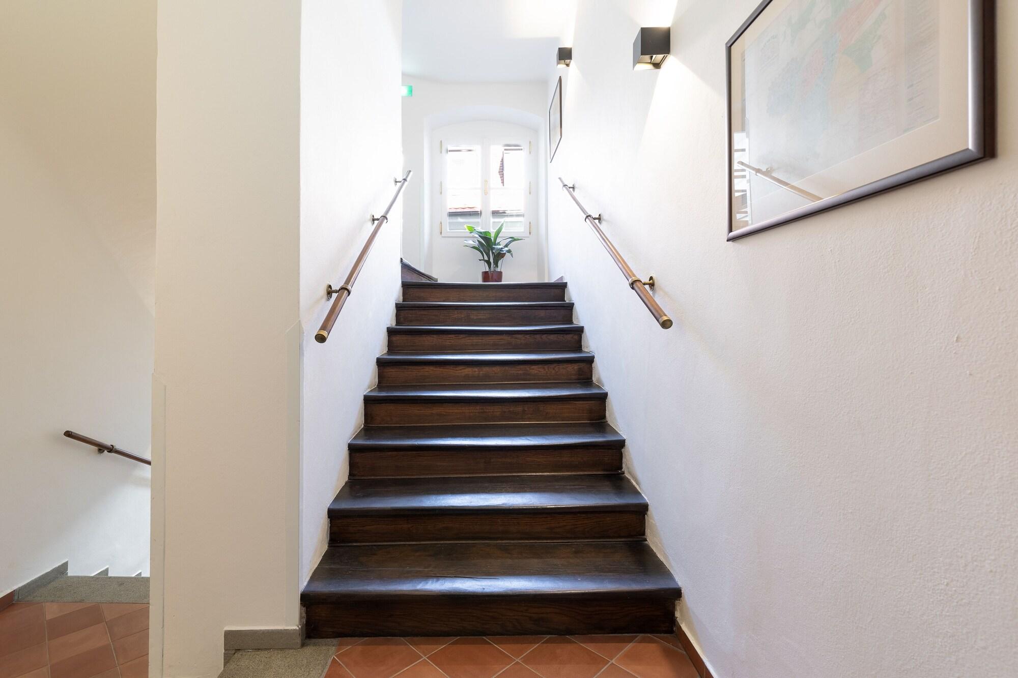 Varios Hotel Ikona