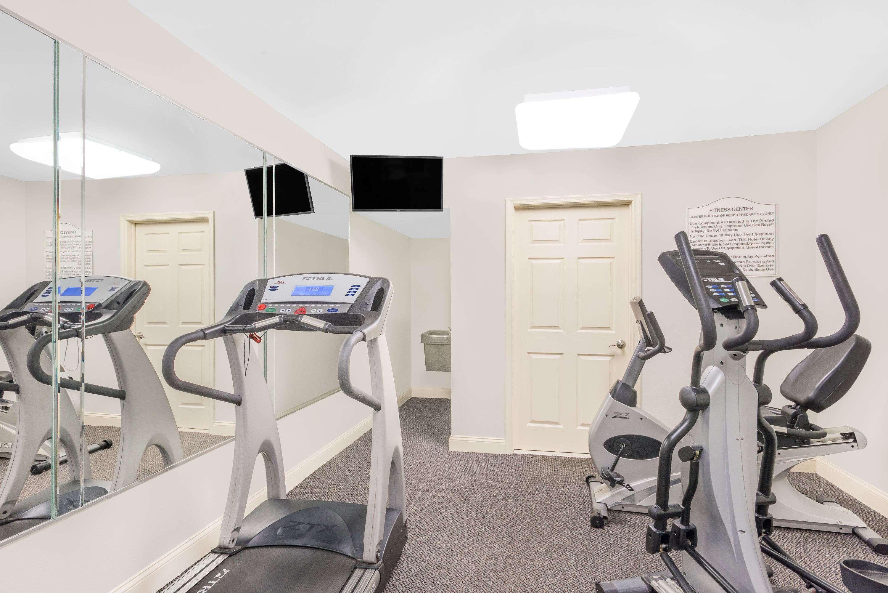 Gimnasio Days Inn Springfield Phil. Intl Airport