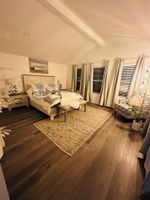 Alquiler Vacacional - NEW! Charming Riverside
Home-CT River
Private, Spacious, Family & Pet Friendly