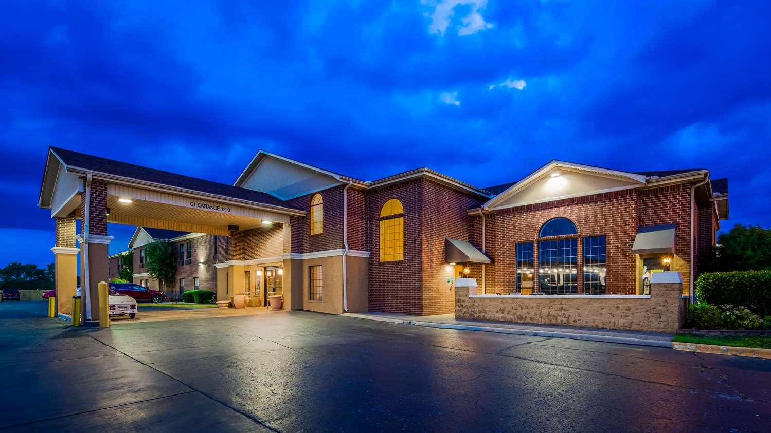 Vista Exterior Best Western Plus Lonoke Hotel