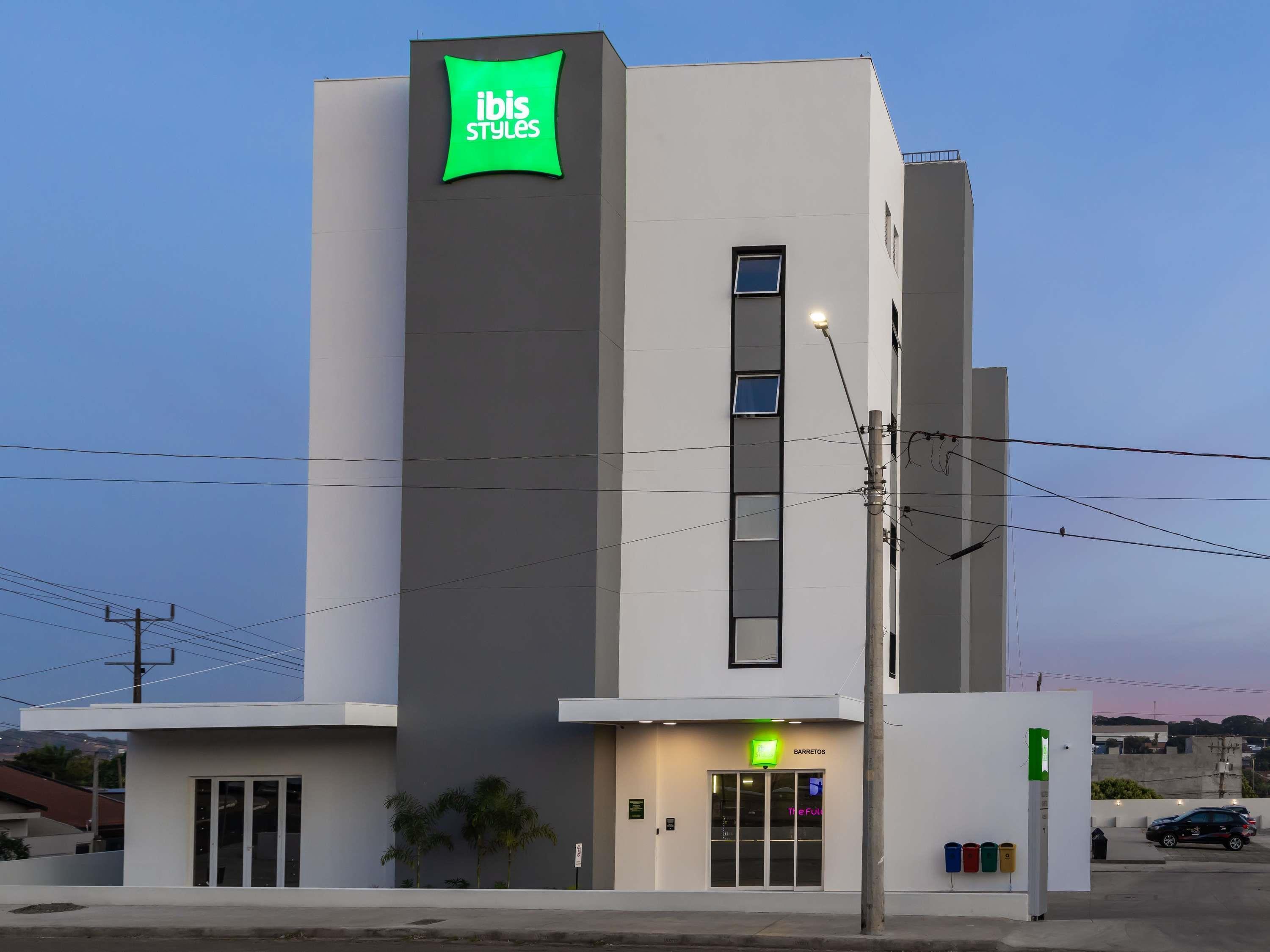 Vista Exterior Ibis Styles Barretos