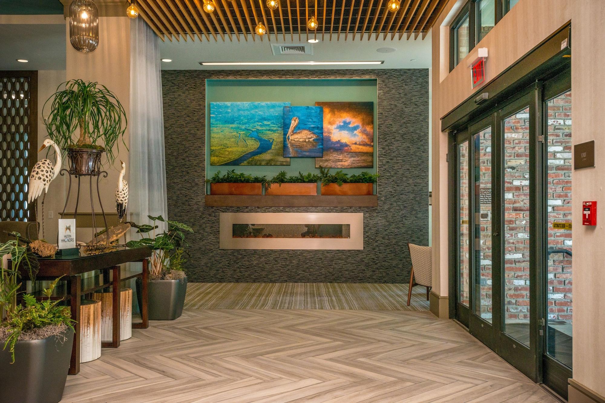 Vista Lobby Hilton Garden Inn Mobile Downtown