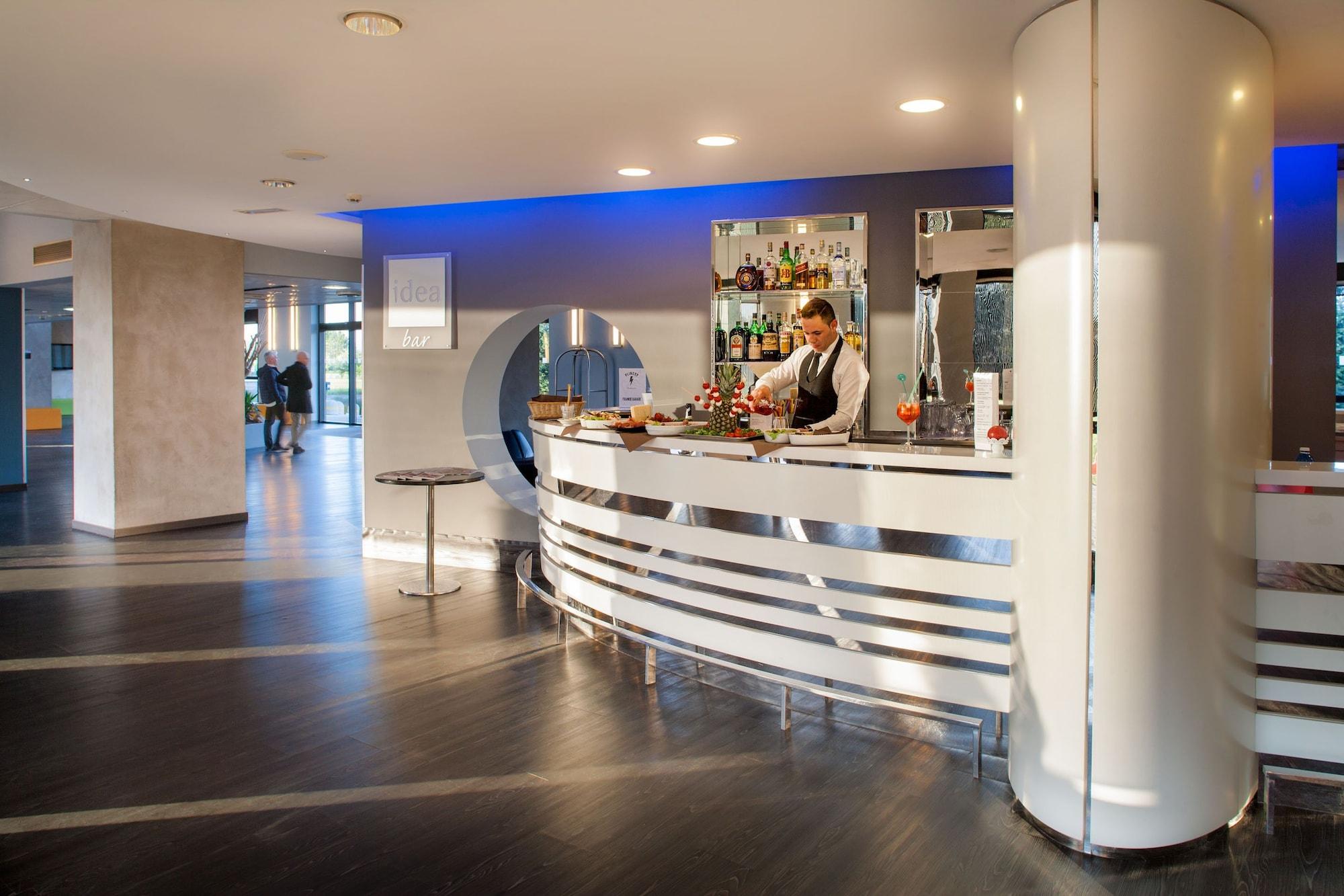 Bar/Salón Idea Hotel Milano San Siro
