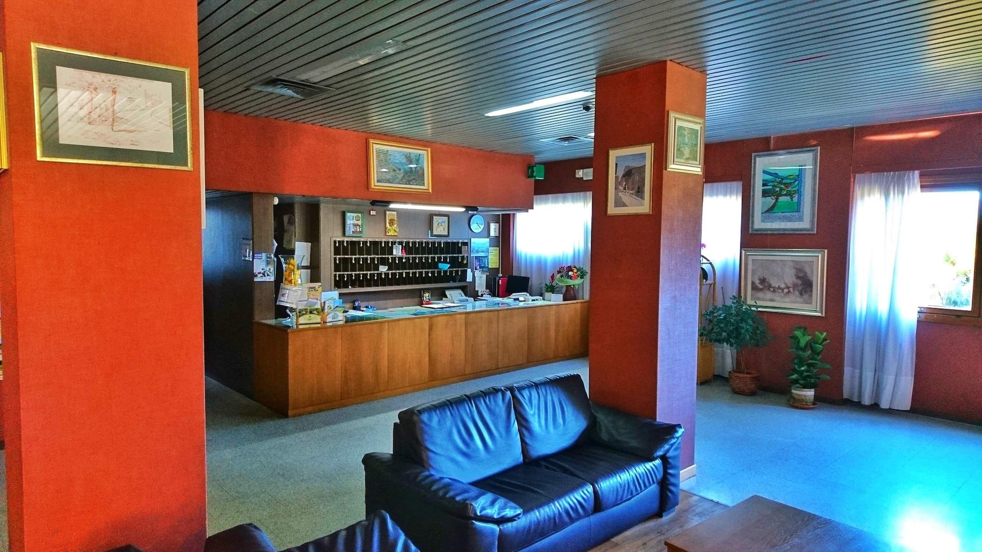 Vista Lobby Hotel Holidays