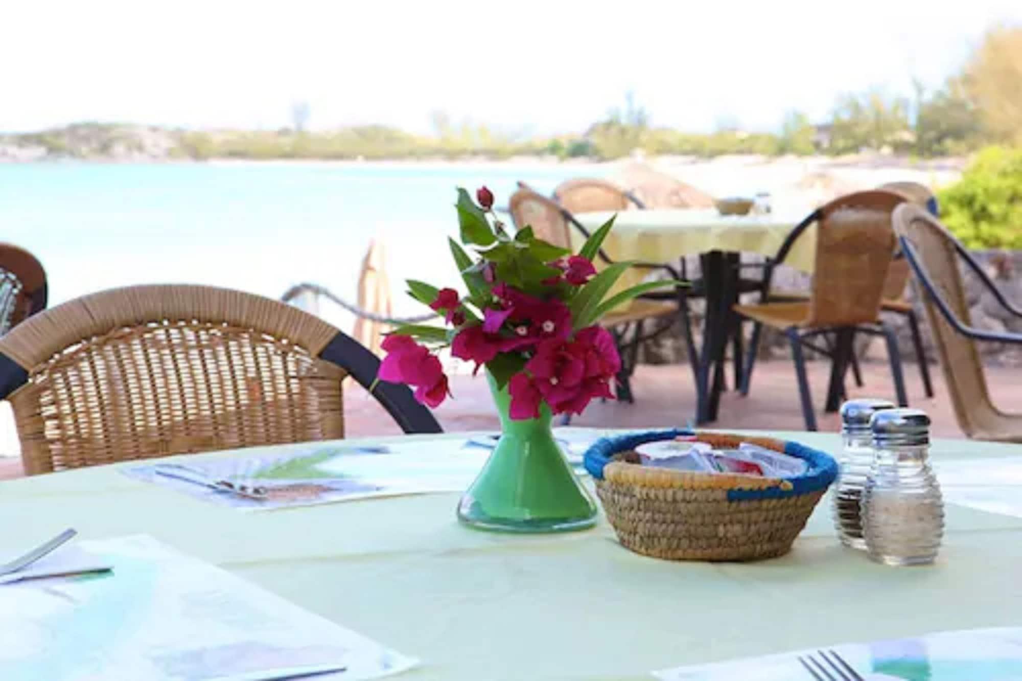 Restaurant Fernandez Bay Village