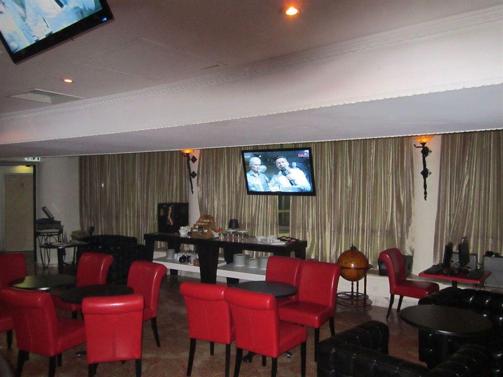 Bar/Salón Hotel Blue Weiss