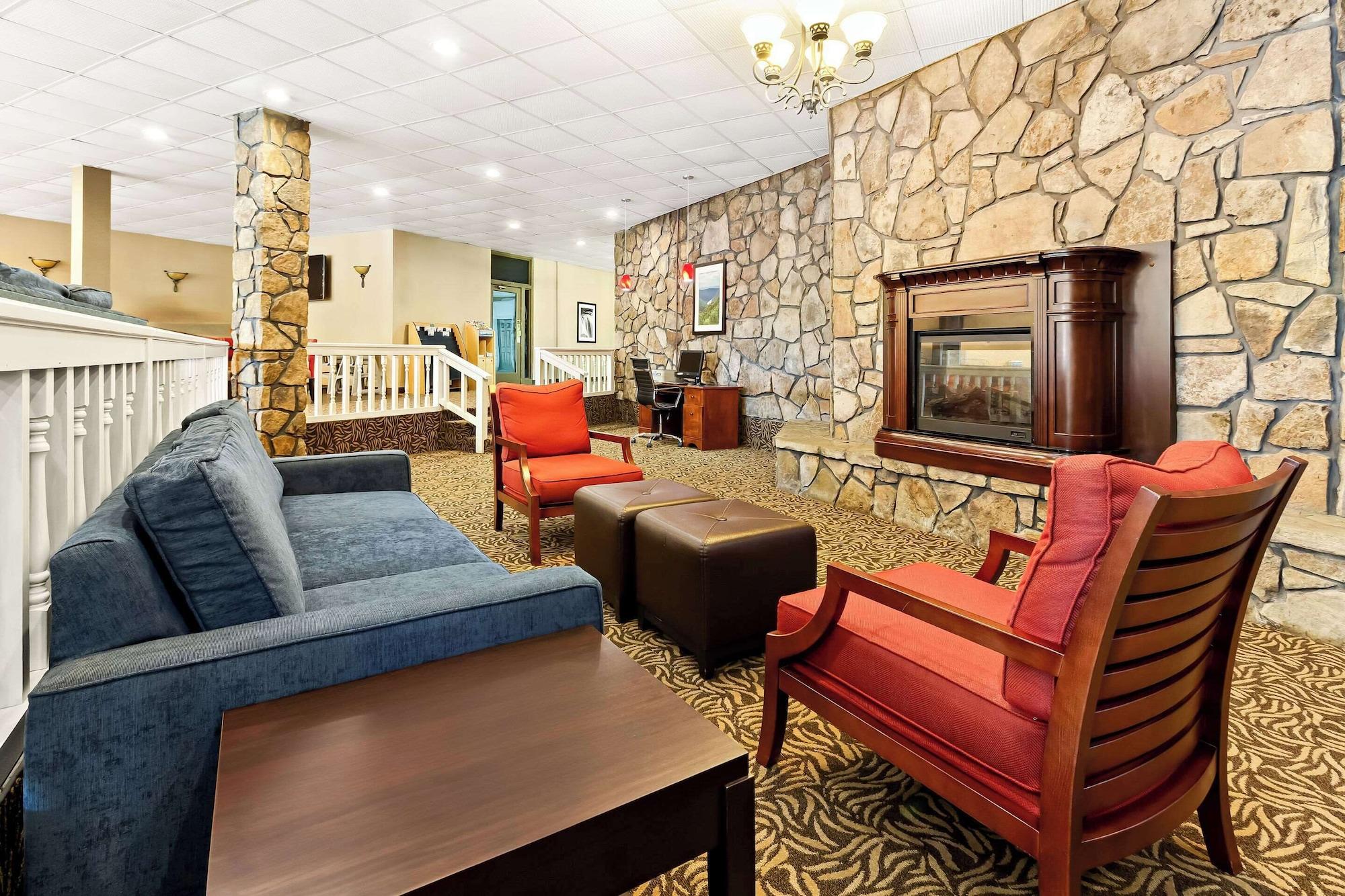 Vista Lobby Comfort Inn Grantsville-Deep Creek Lake