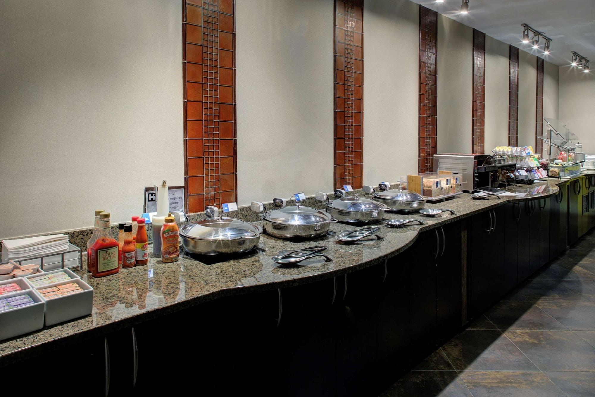 Restaurant HYATT house Raleigh Durham Airport