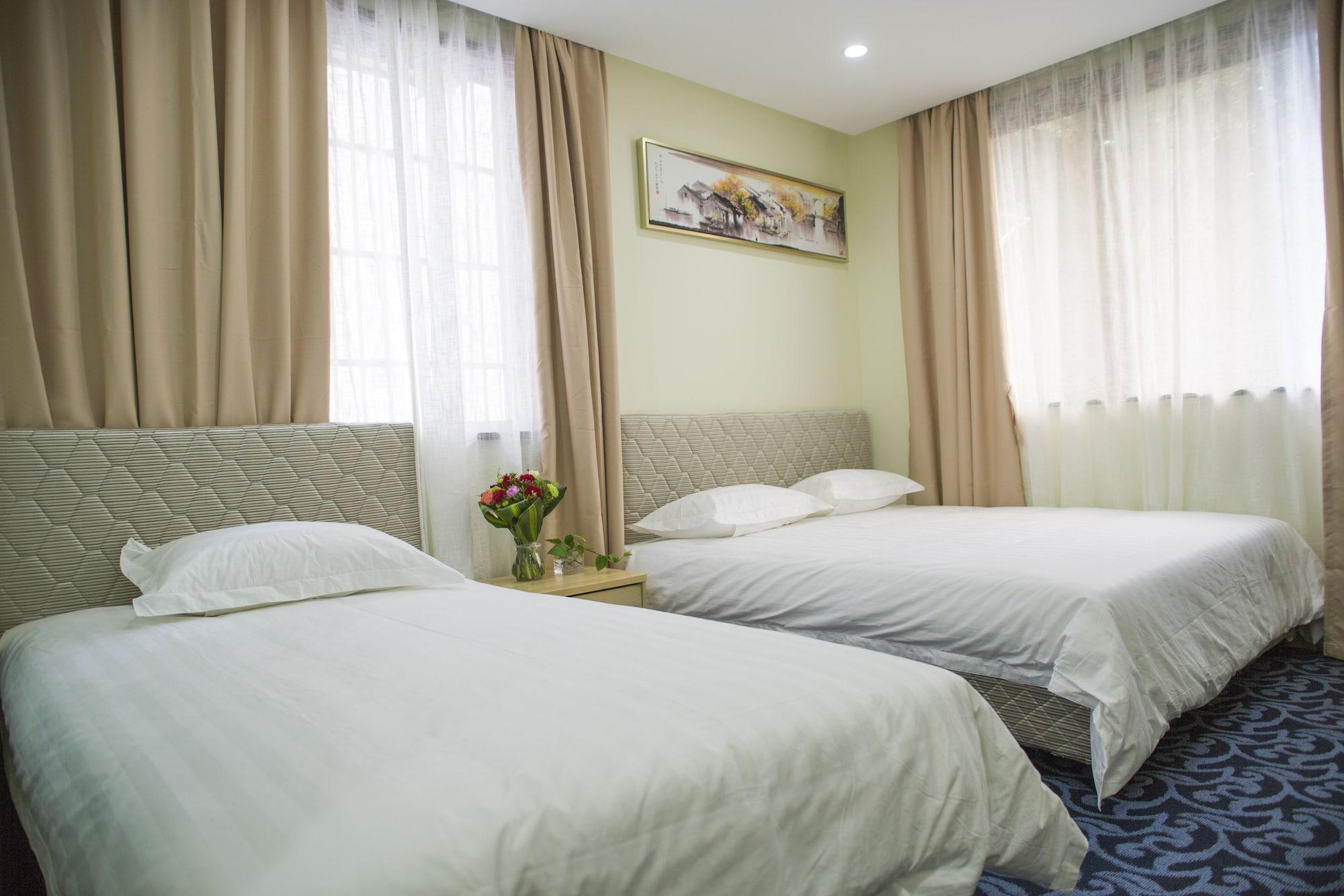 Varios Hangzhou Memory Travel International Hotel- Edge West Lake