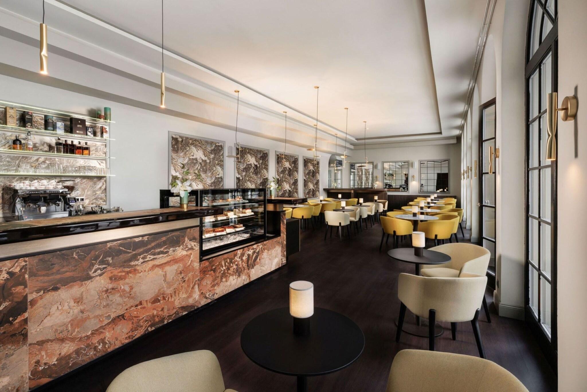Bar/Salón Anna Grand Hotel