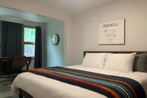 Alquiler Vacacional - Charming 3 bedroom 2 bath Home. Close To Downtown, Skiing, and Glacier Park