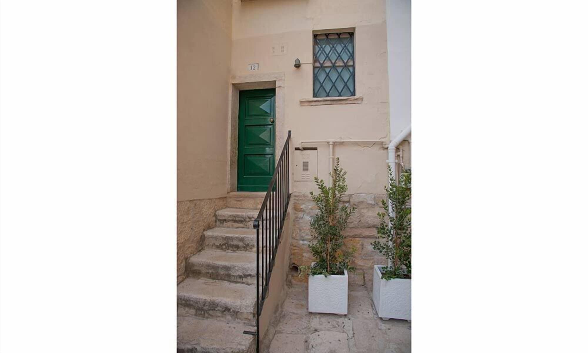 Vista Exterior Al Vico