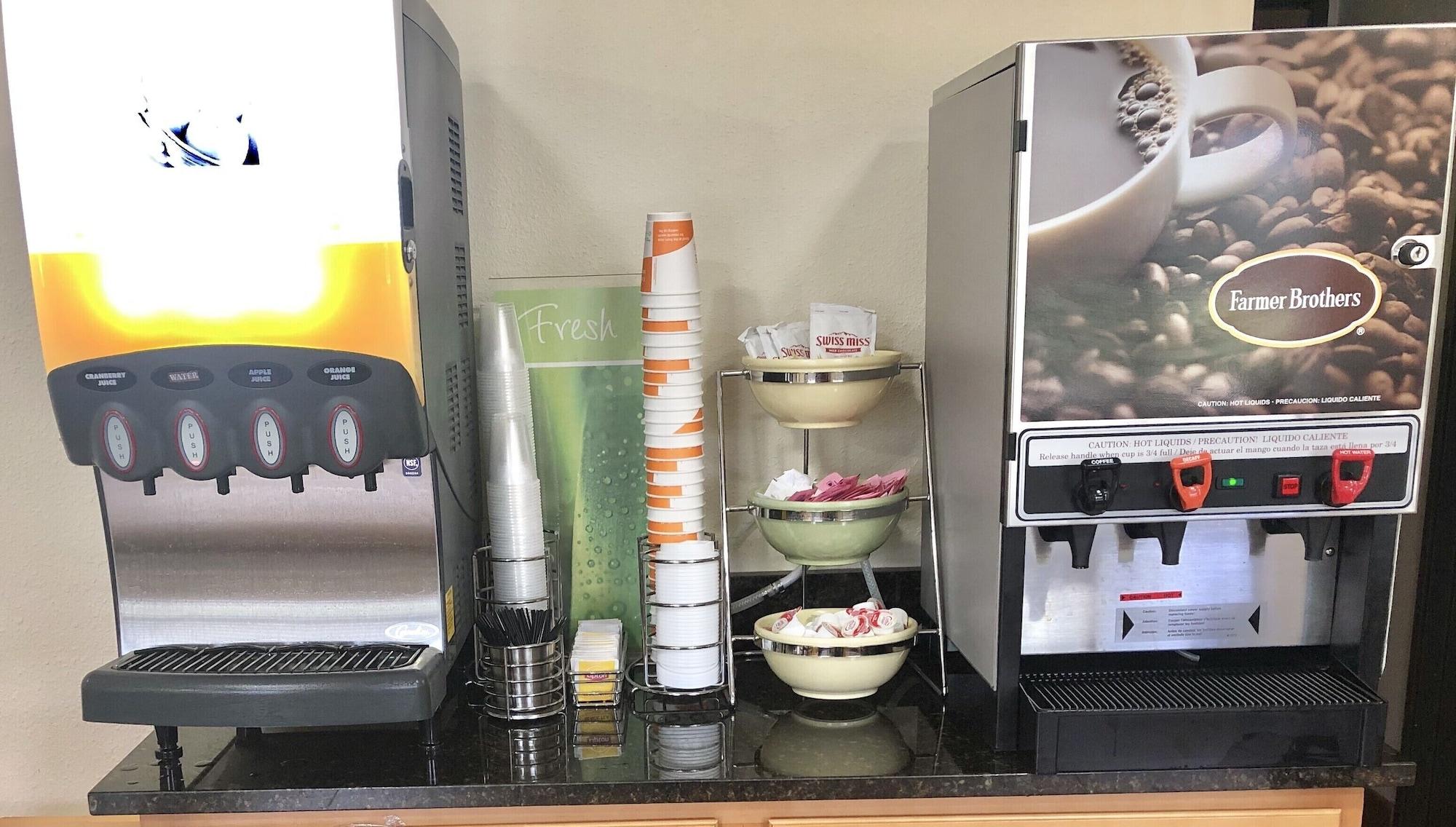 Restaurant Quality Inn Macomb near University Area