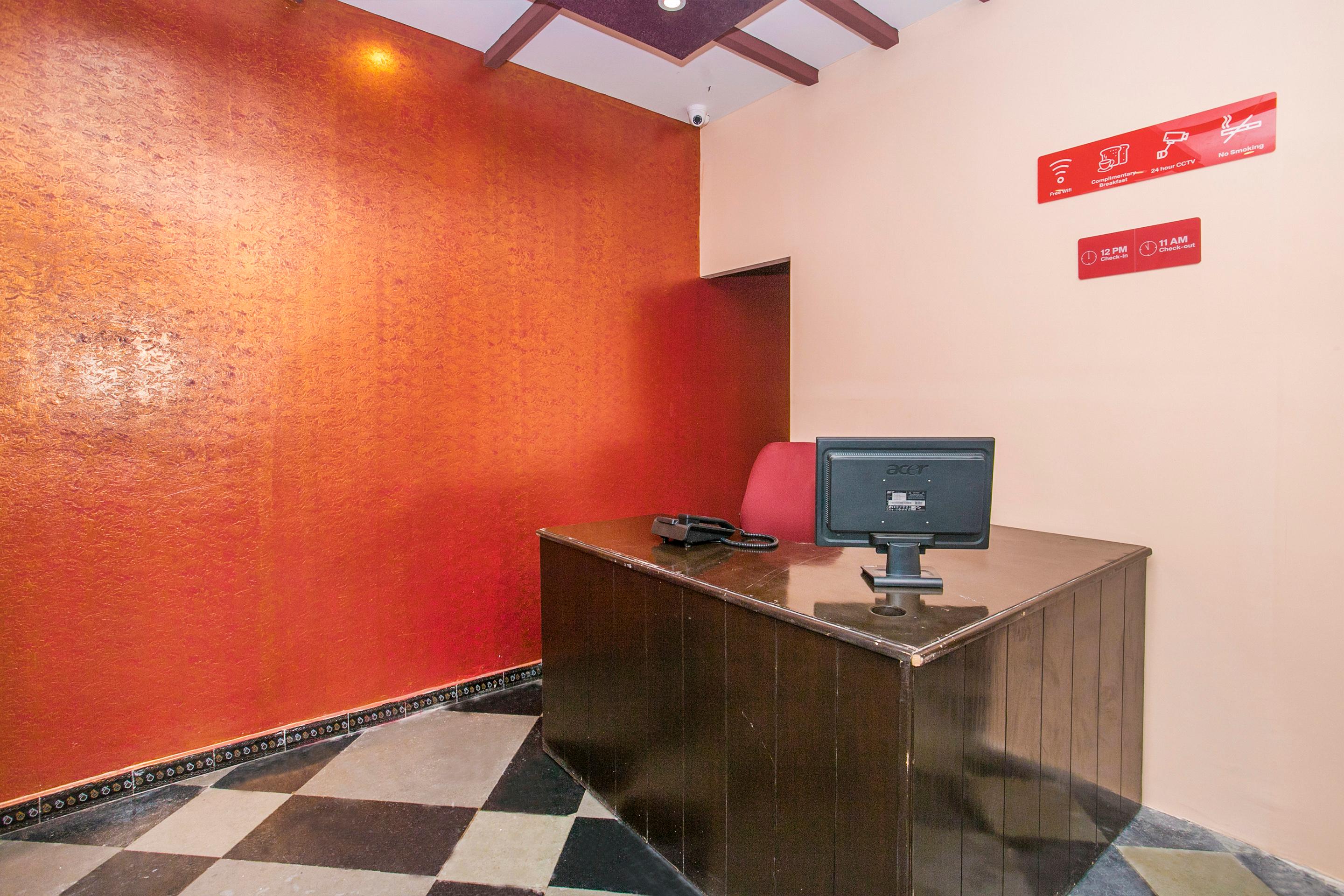 Vista Lobby OYO 14430 Sunshine Grand