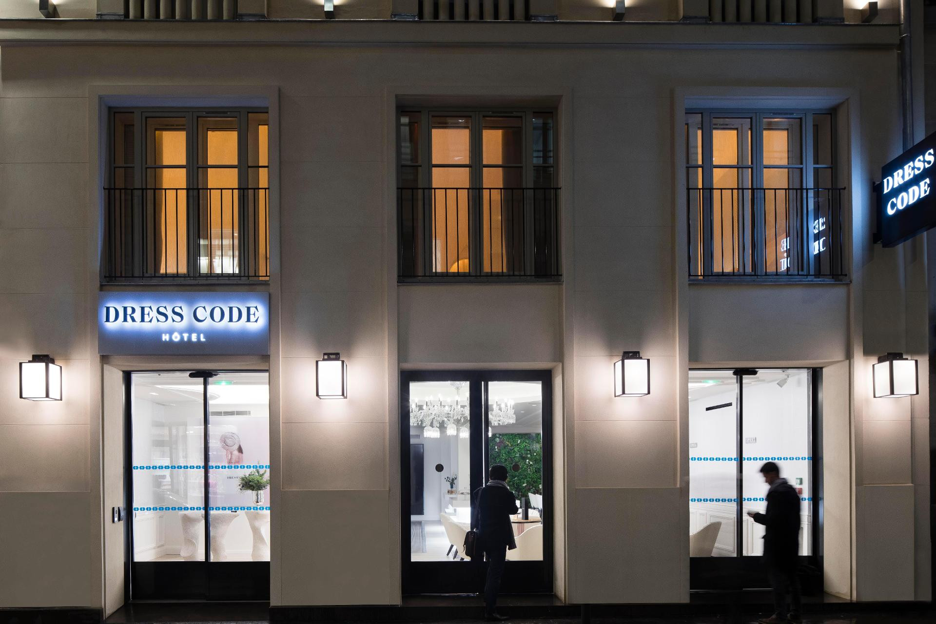 Vista Exterior Hôtel Dress Code