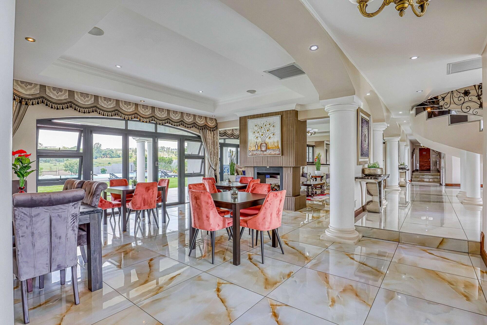Restaurant Villa Tasha Luxury suites