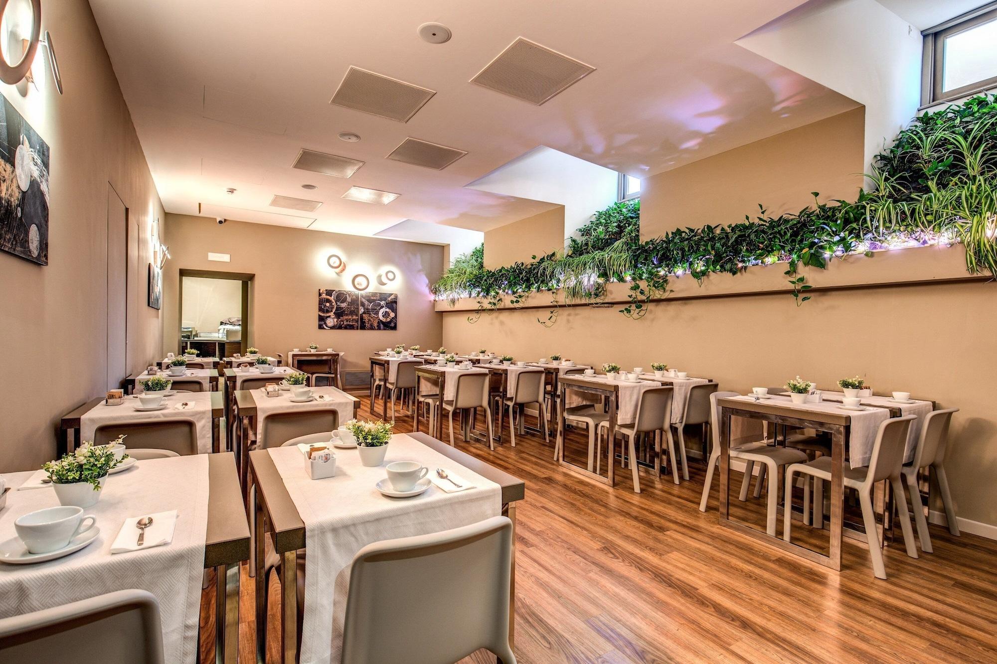 Restaurant Al Manthia Hotel - Trevi Hotels Group