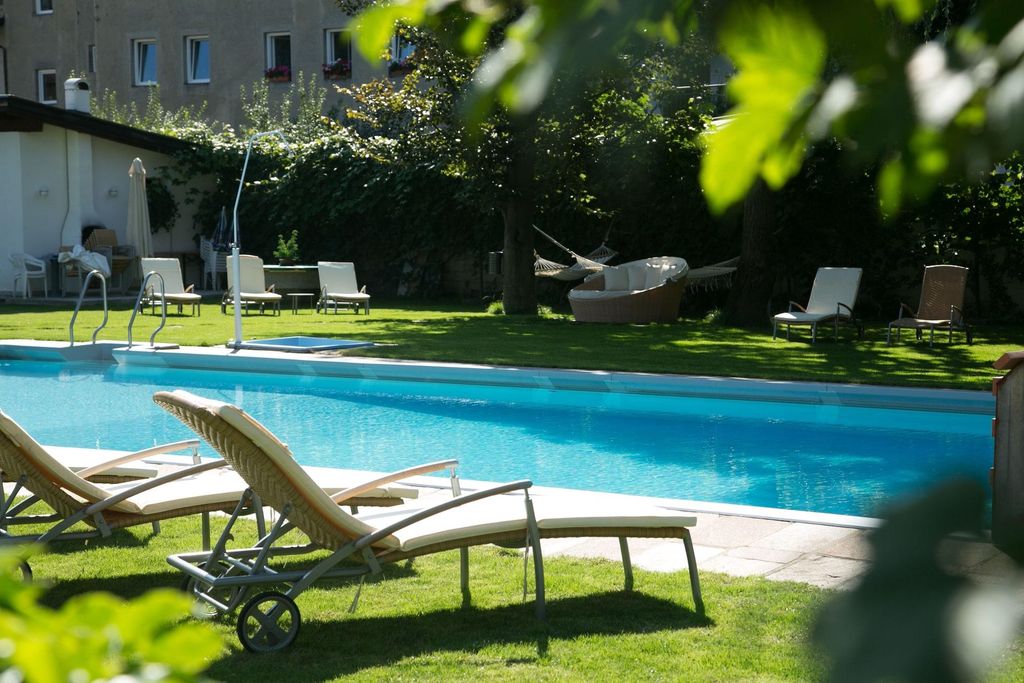 Vista Piscina Hotel Goldenes Rössl