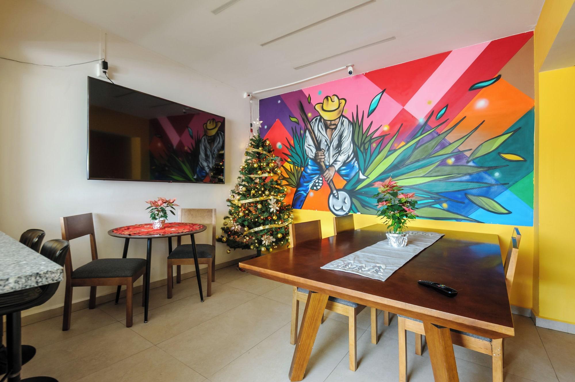 Restaurant Colmena Hotel CDMX Suites Roma