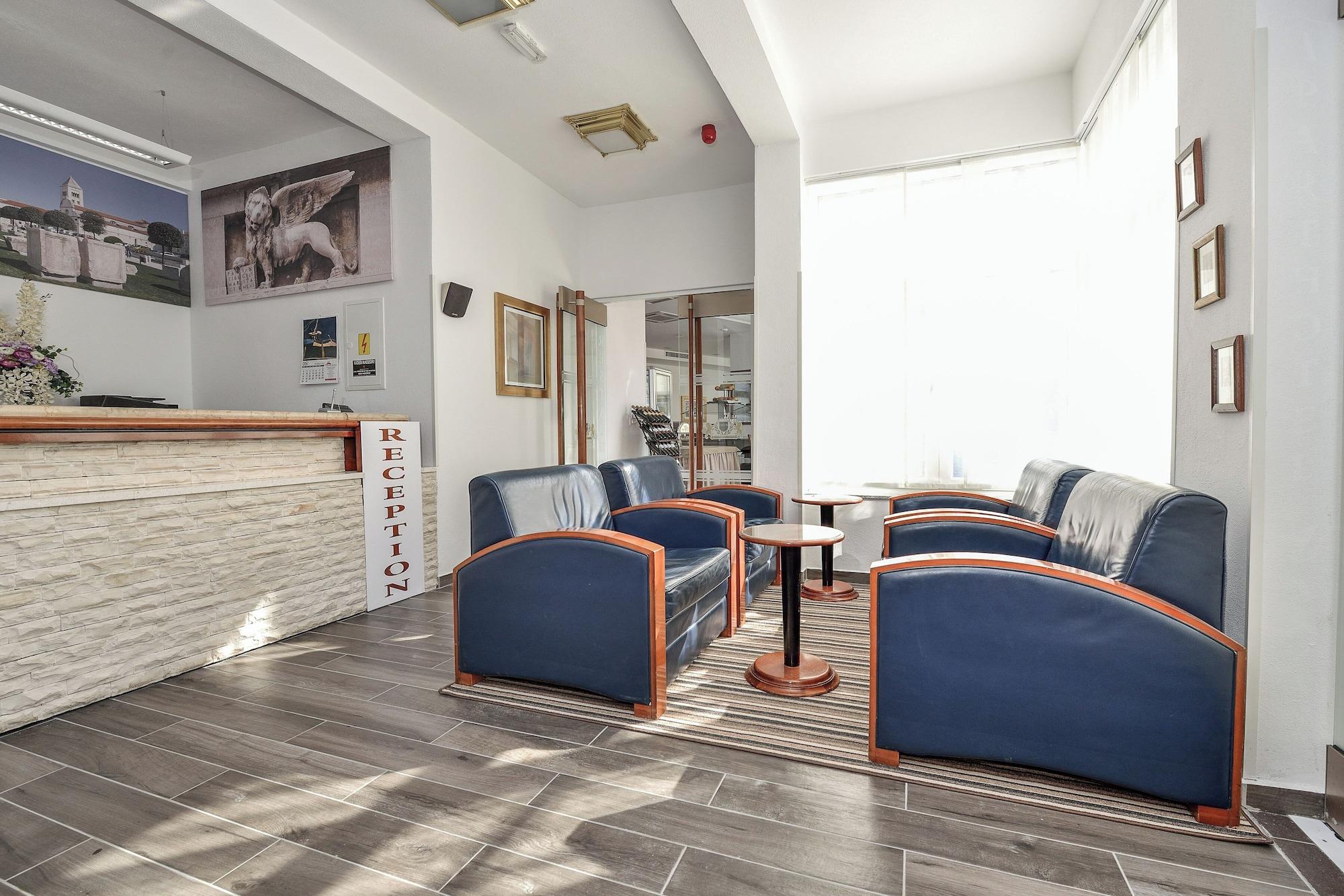 Vista Lobby Hotel ZaDaR