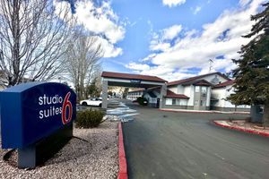 Alojamiento - Studio 6 Suites – Flagstaff, AZ