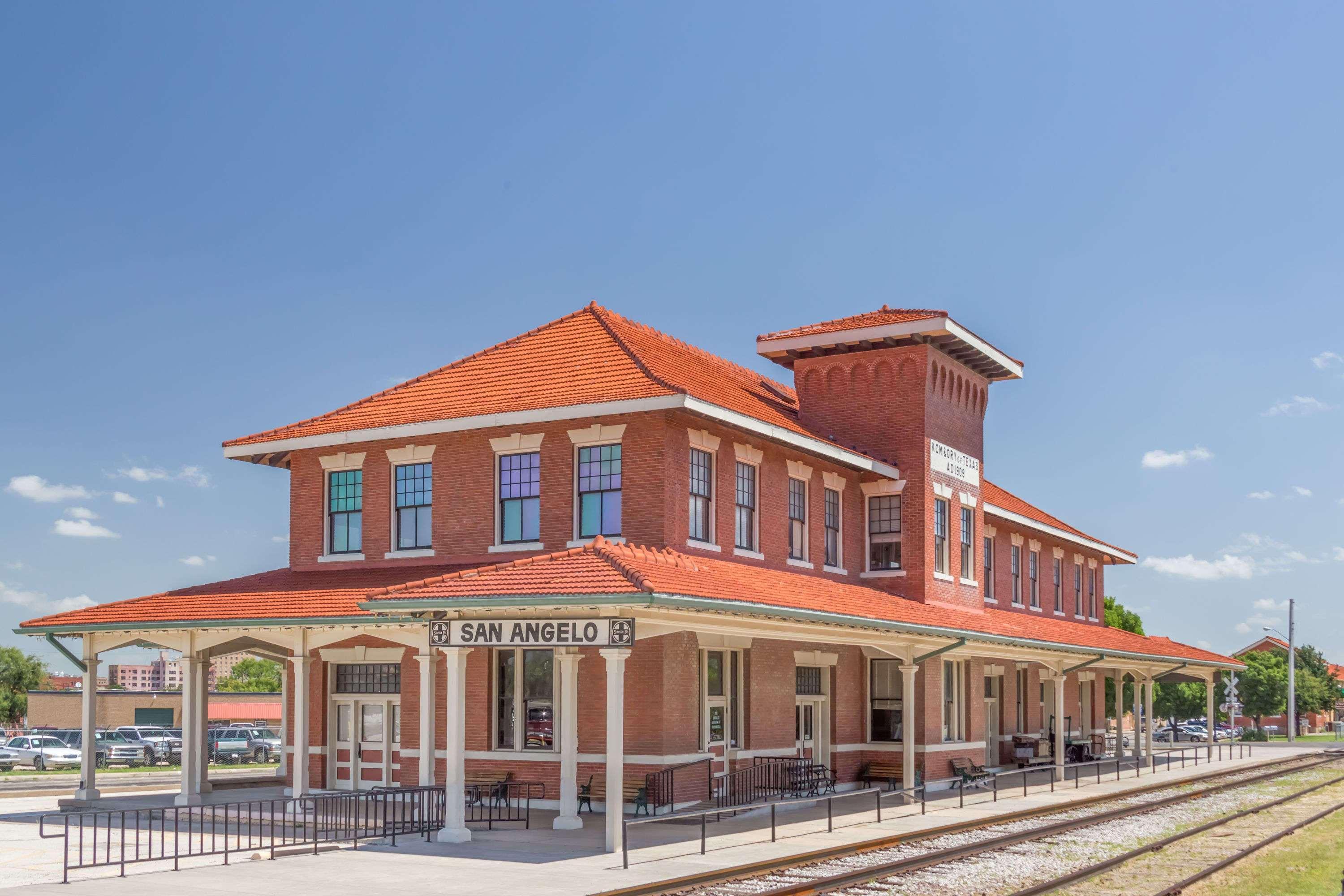 Vista Exterior Ramada Limited San Angelo