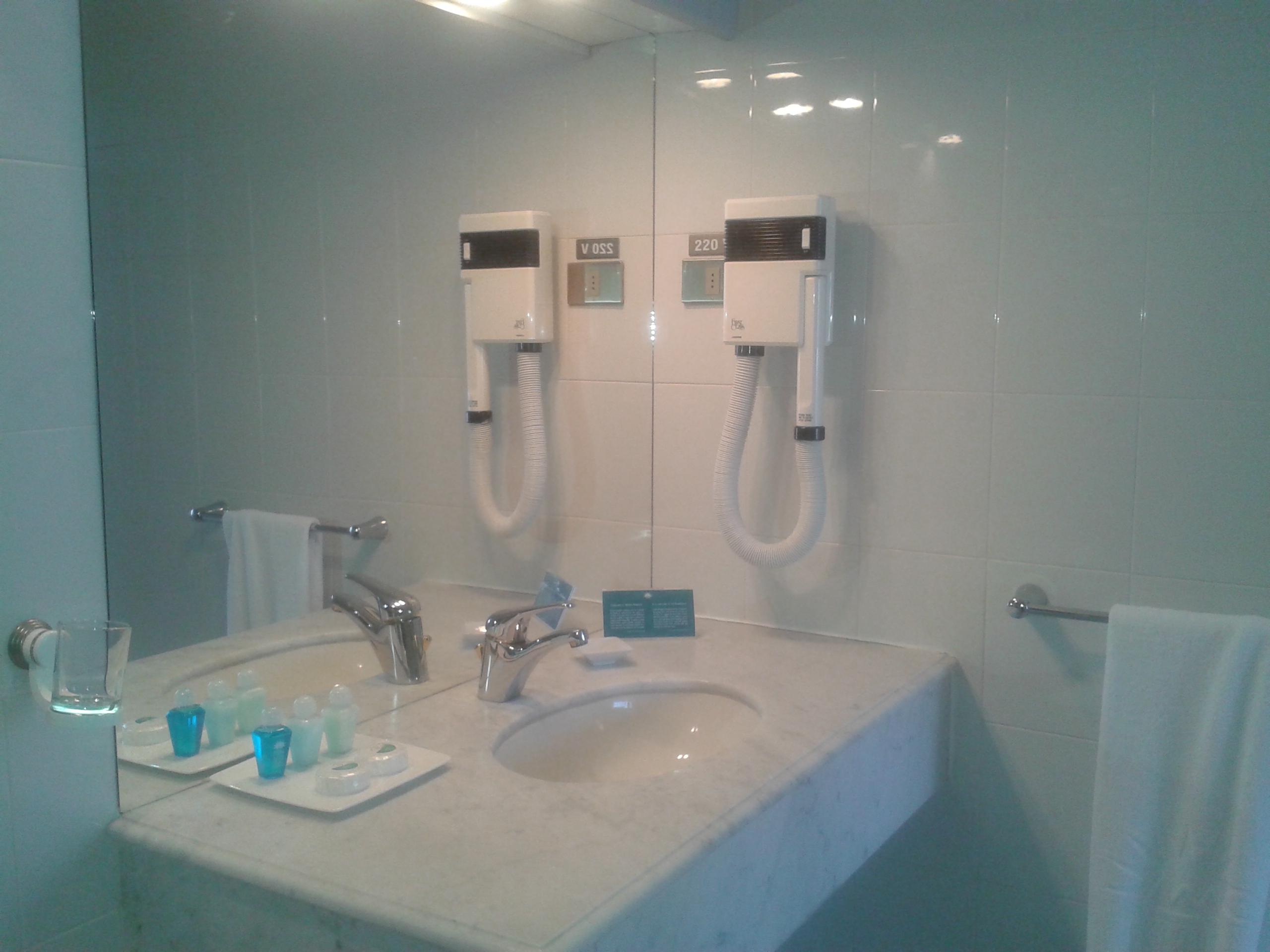 Baño Hotel Chagall