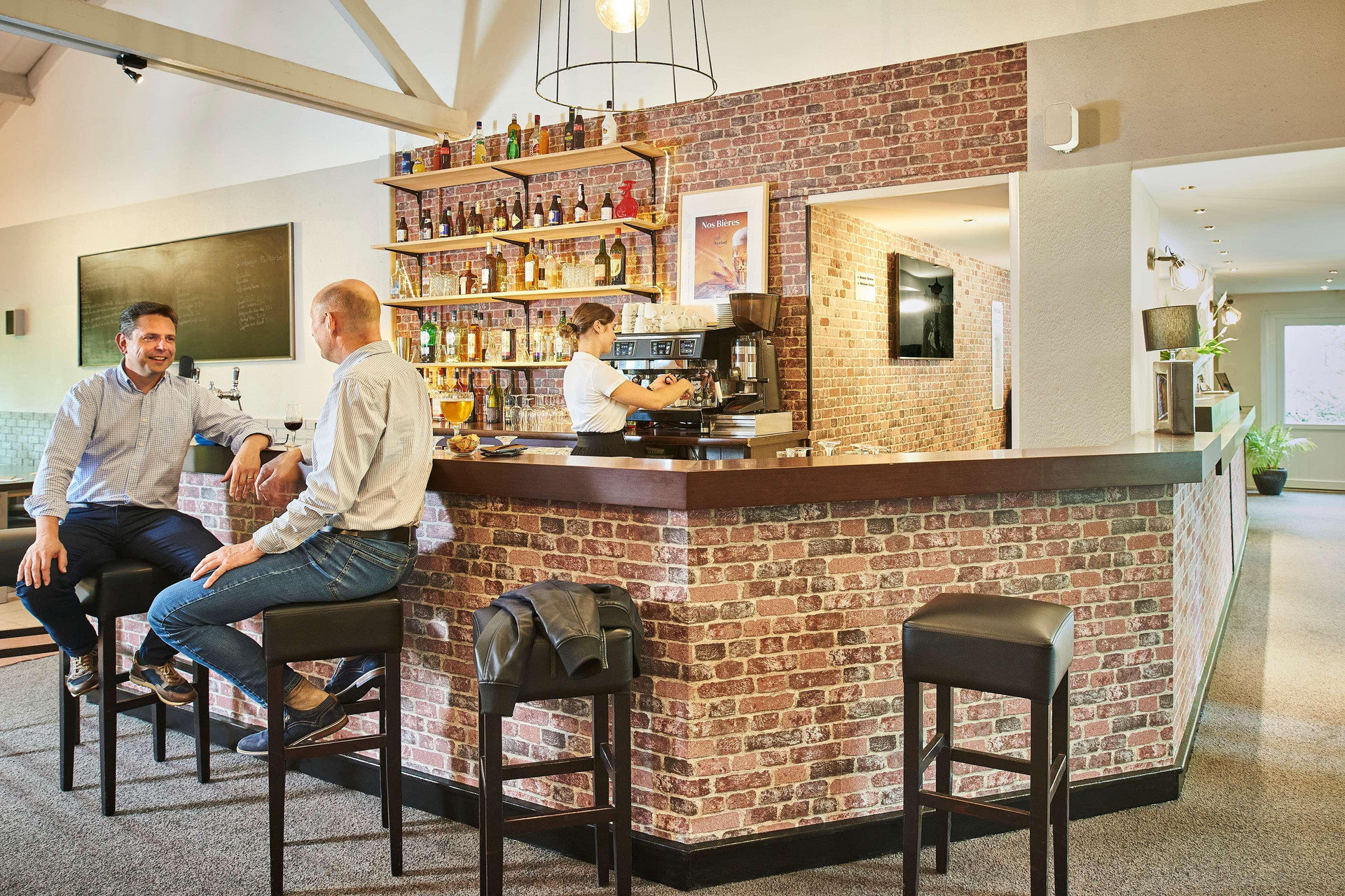Bar/Salón Kyriad Lille Est Villeneuve d'Ascq