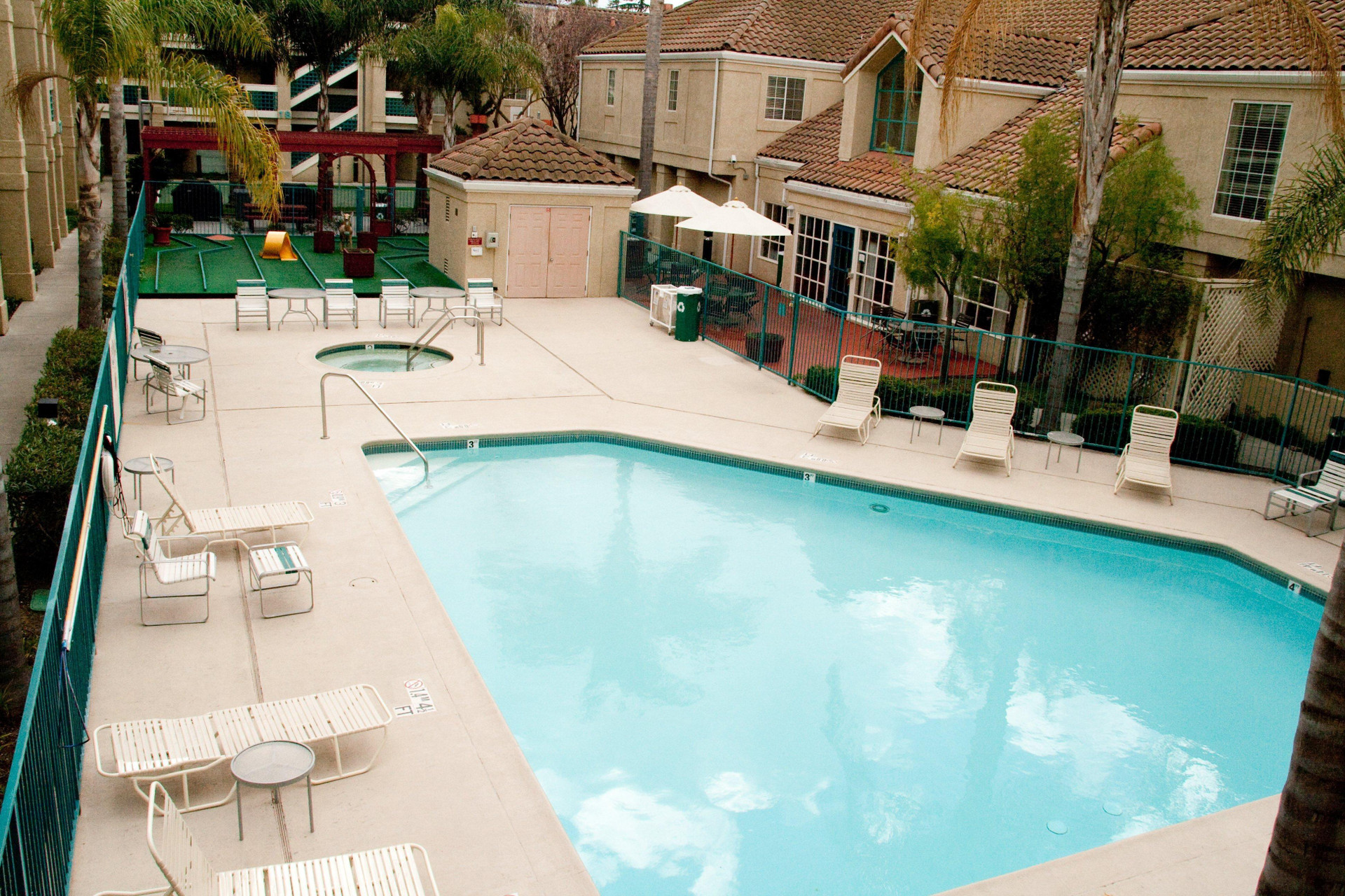 Vista Piscina Sonesta ES Suites Sunnyvale