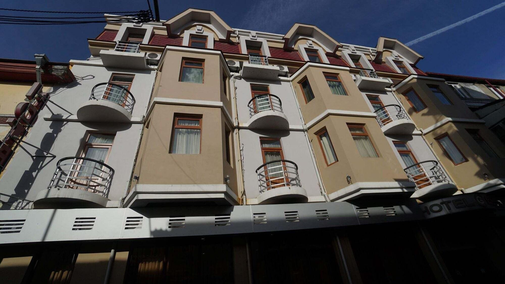 Vista Exterior G. Bakuri