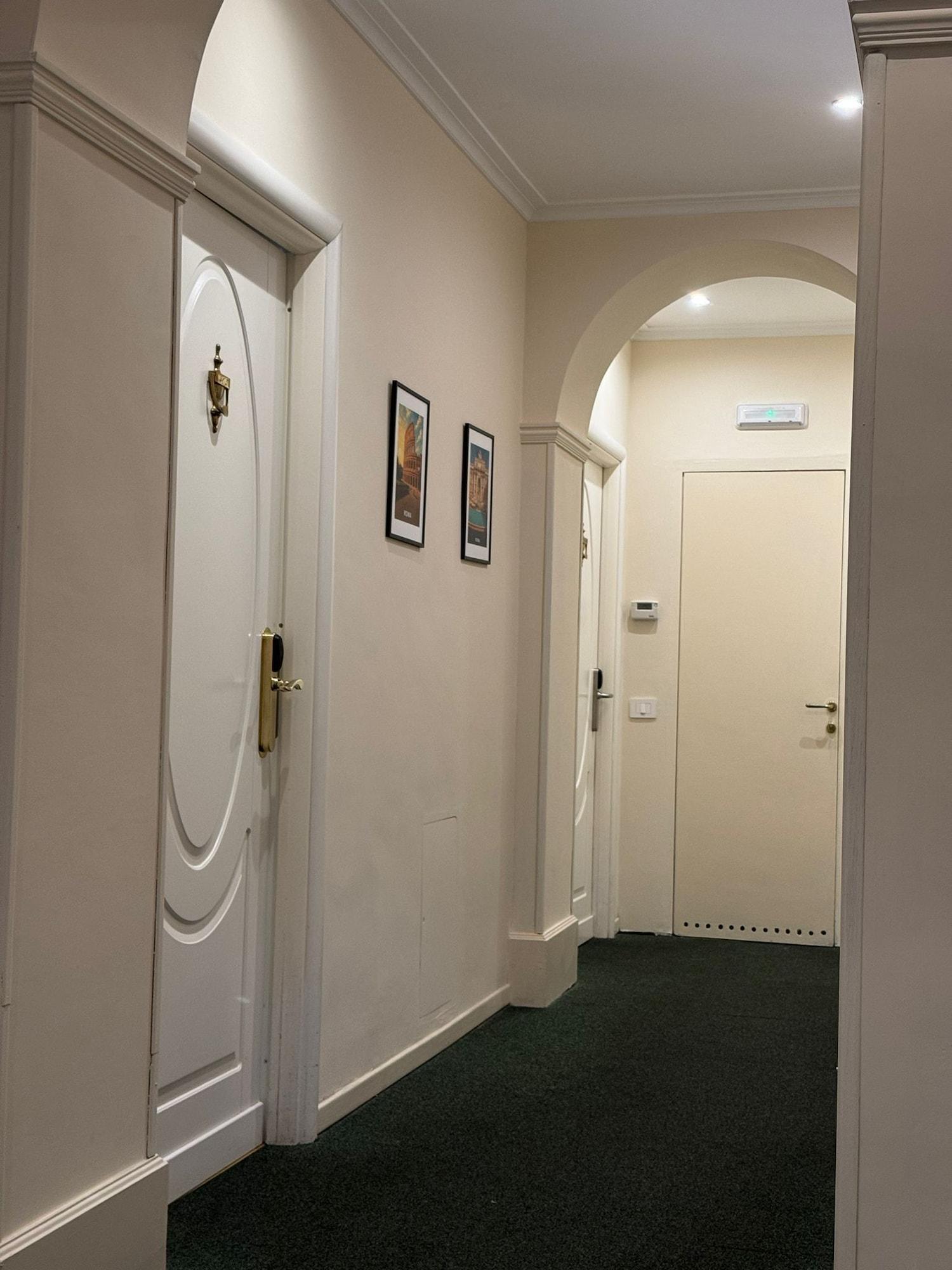 Varios My Monti Place