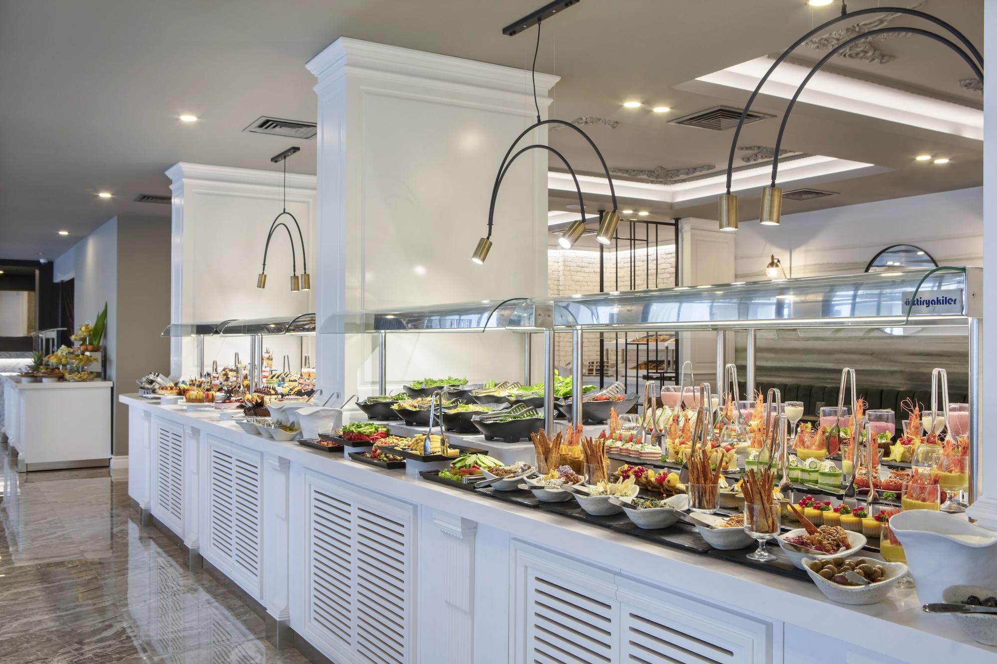 Restaurant Blue Marlin Deluxe Spa & Resort - All Inclusive