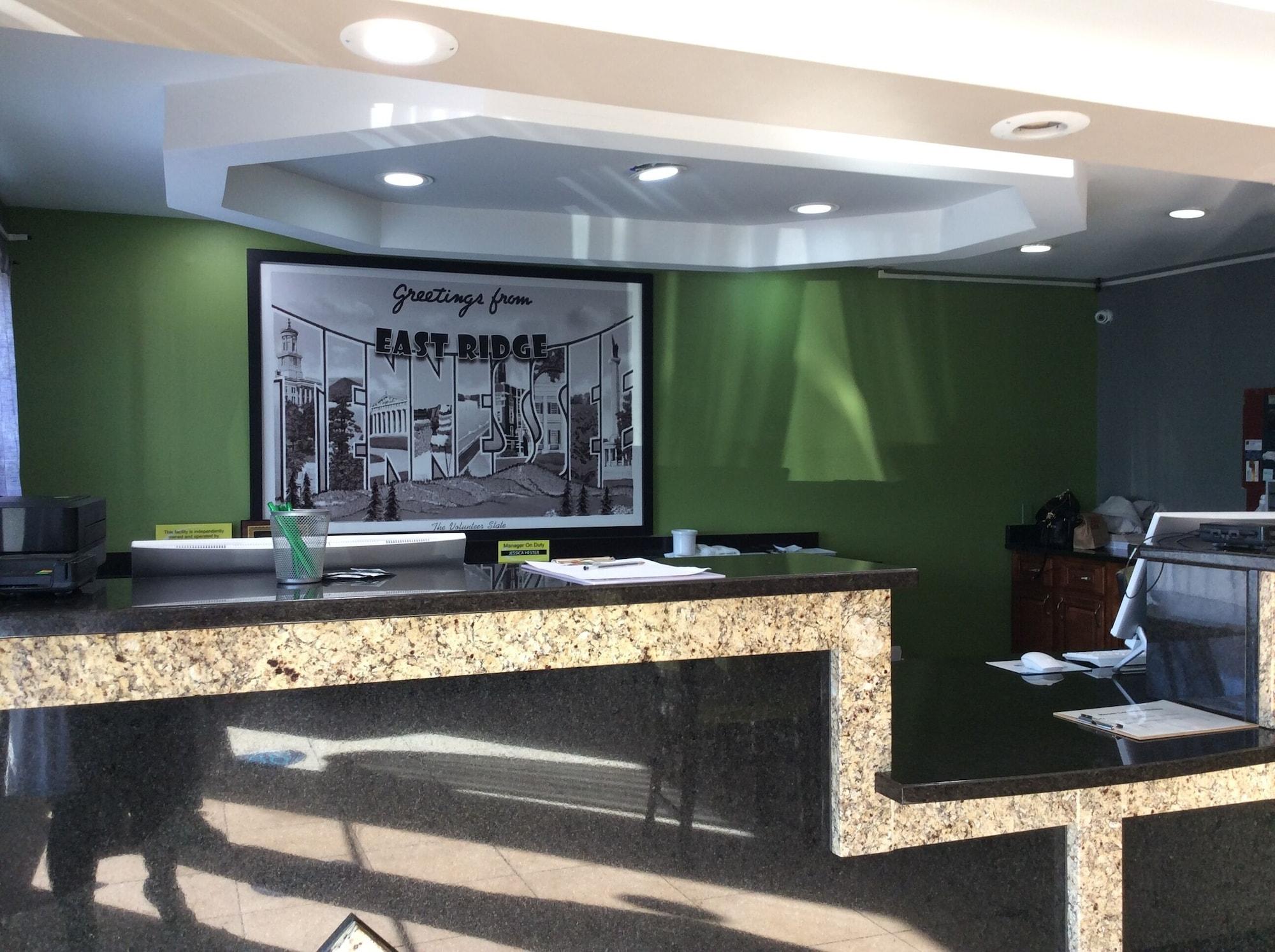 Vista Lobby Super 8 by Wyndham Chattanooga/East Ridge