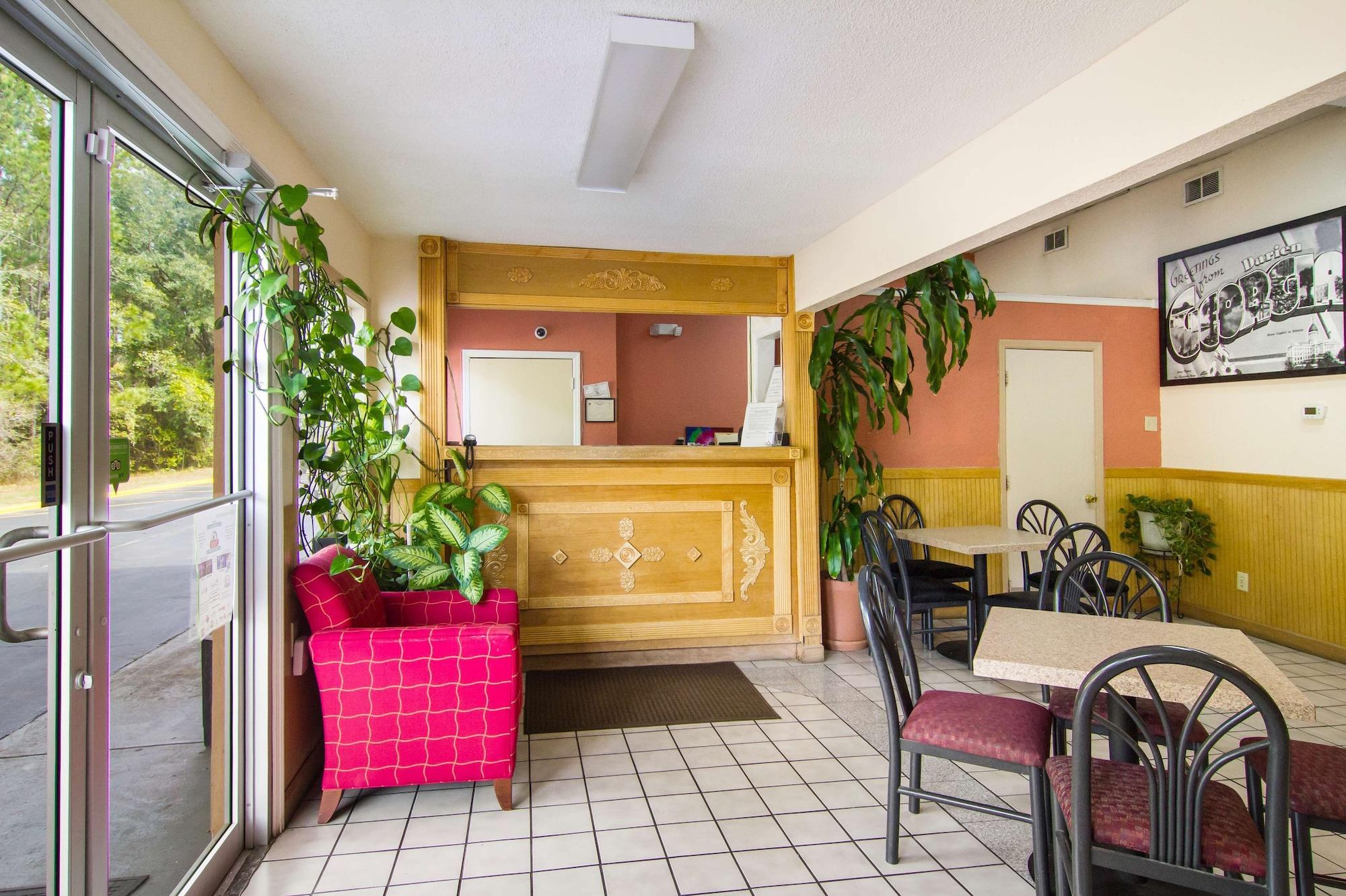 Vista Lobby Americas Best Value Inn Darien