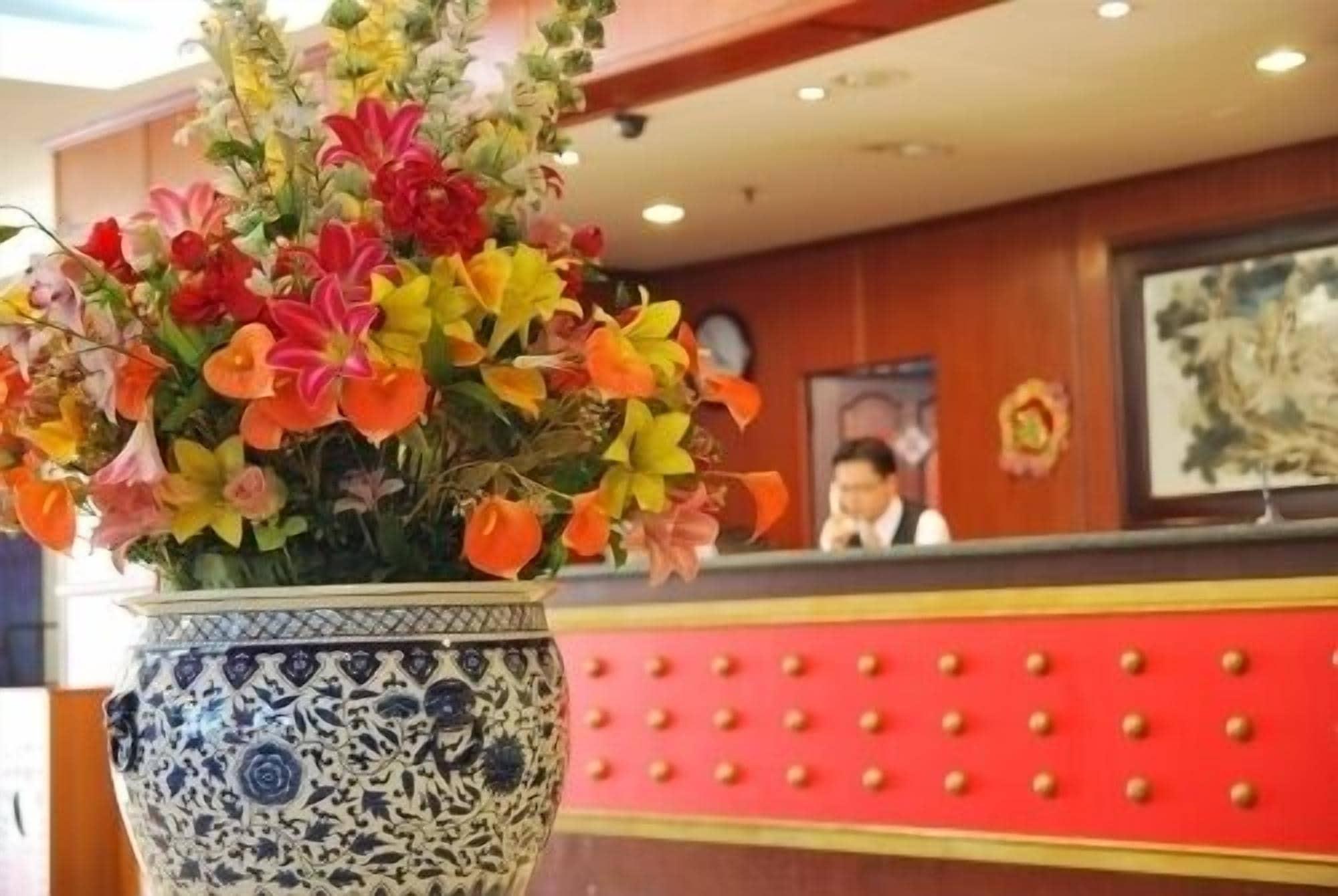 Vista Lobby Klang Histana Hotel