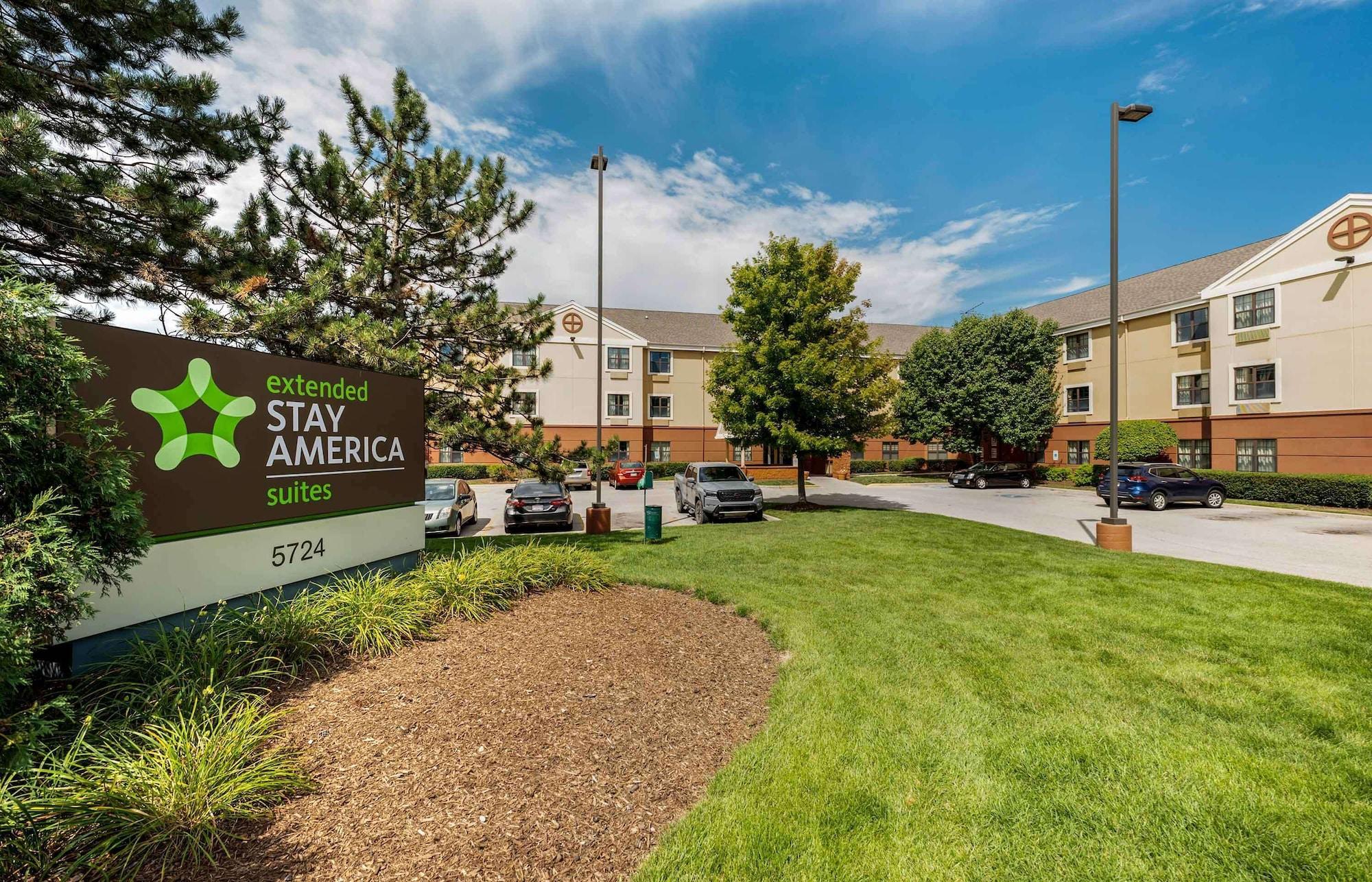 Vista Exterior Extended Stay America Suites Chicago Gurnee