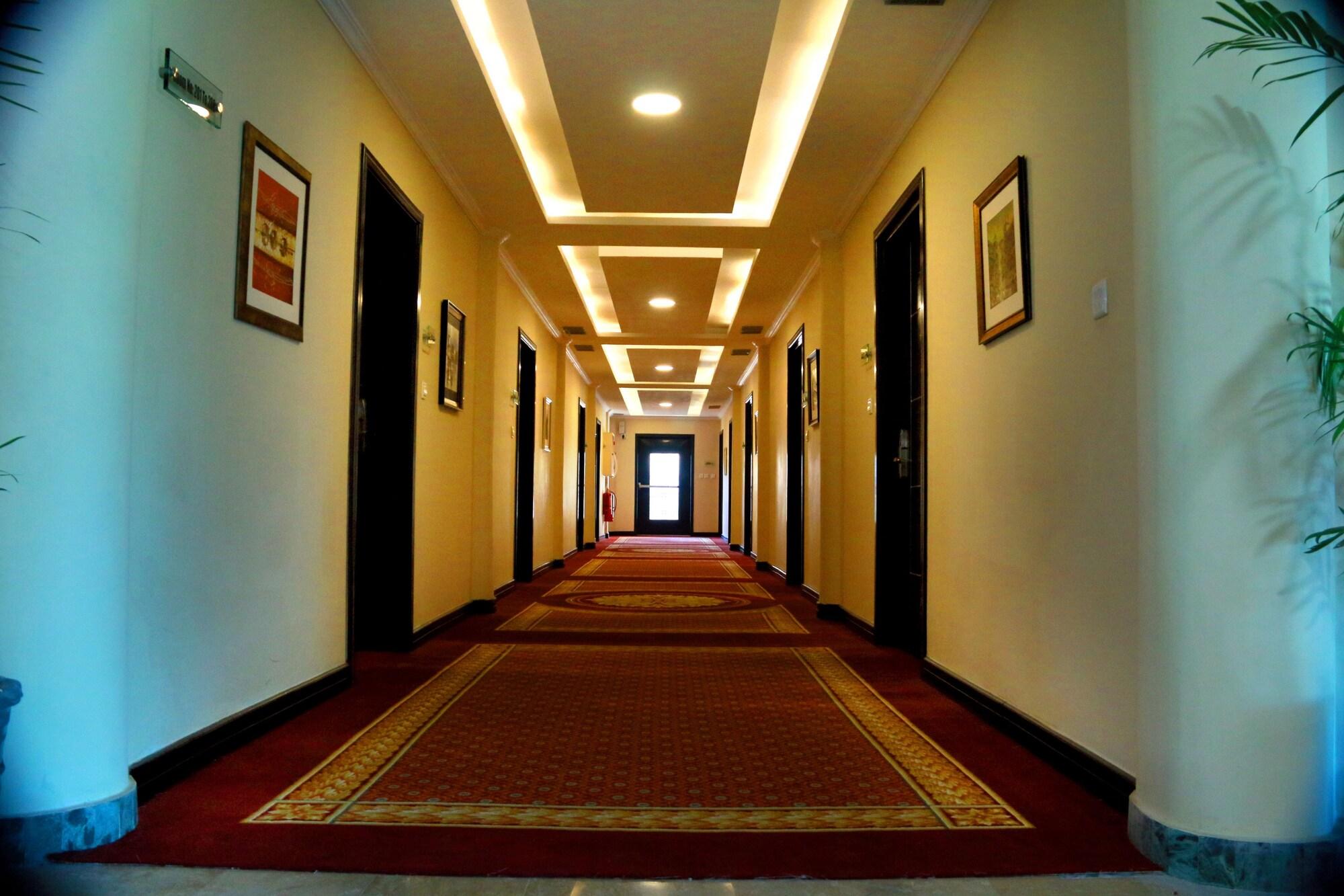 Varios Hotel One Abbottabad