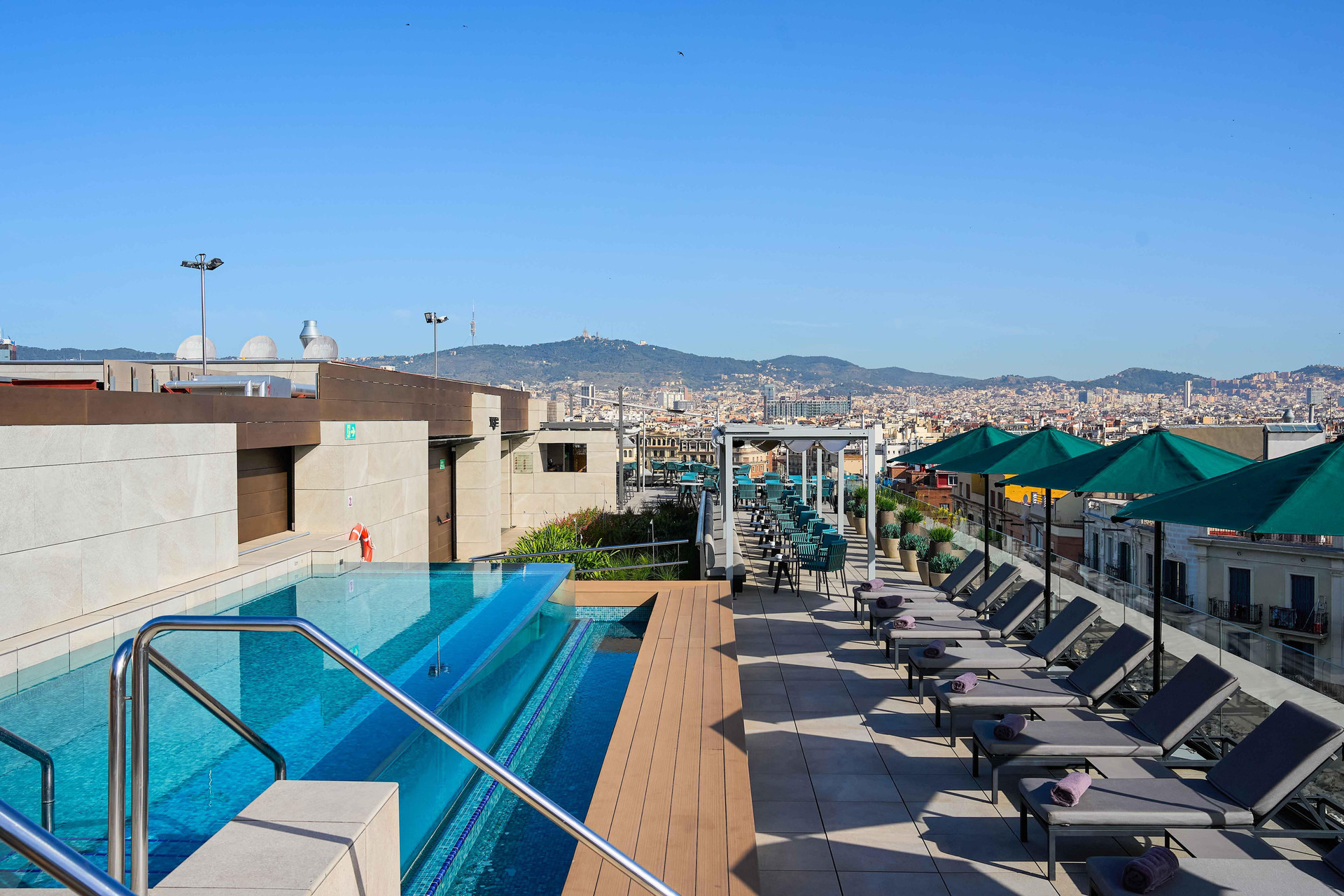 Vista Piscina InterContinental Barcelona by IHG