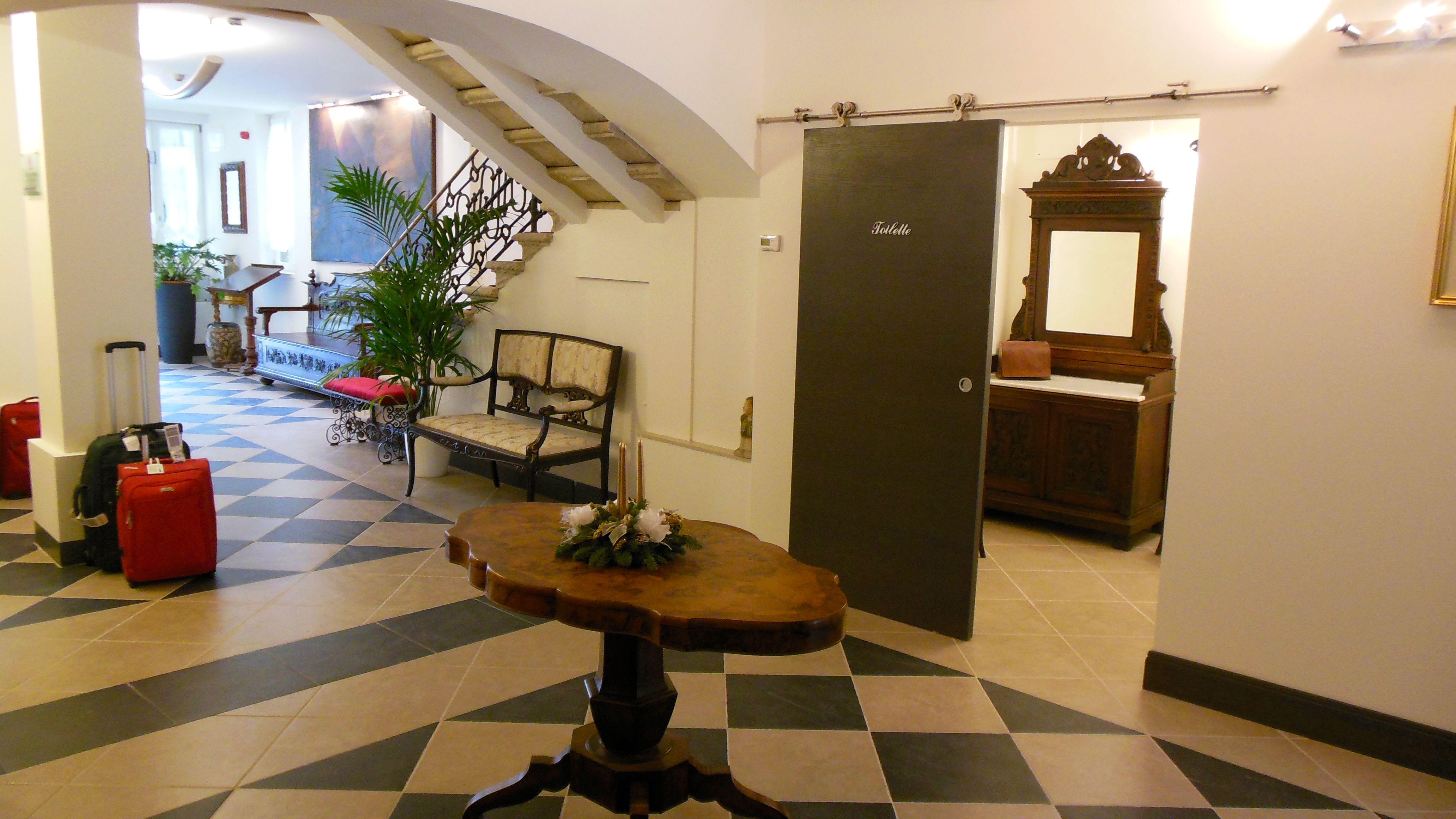 Vista Lobby Hotel Sant'Antonin